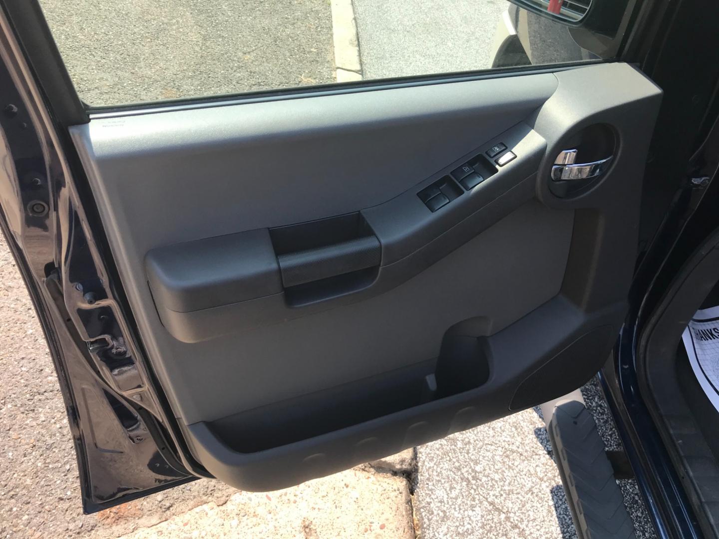 2007 Blue /Gray Nissan Xterra S (5N1AN08W67C) , Automatic transmission, located at 577 Chester Pike, Prospect Park, PA, 19076, (610) 237-1015, 39.886154, -75.302338 - 2007 Nissan Xterra: 4x4, new PA inspection, SUPER CLEAN, runs EXCELLENT! *Vehicle sold as-is* - Photo#8