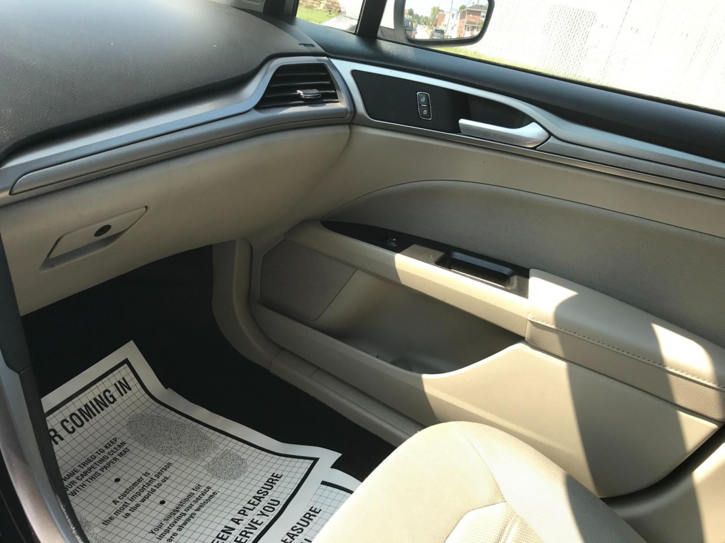 2020 White /Beige Ford Fusion SE (3FA6P0HD6LR) , Automatic transmission, located at 577 Chester Pike, Prospect Park, PA, 19076, (610) 237-1015, 39.886154, -75.302338 - 2020 Ford Fusion SE: Backup camera, new PA inspection, SUPER CLEAN, runs LIKE NEW! This vehicle comes inspected and has been given a bumper to bumper safety check. It is very clean, reliable, and well maintained. We offer a unique pay plan that is known for being the easiest and fastest financing - Photo#16
