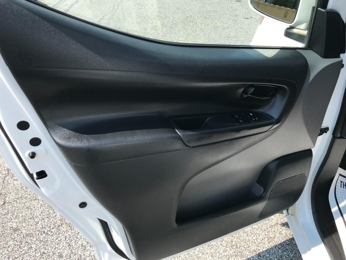 2015 White /Gray Nissan NV200 SV (3N6CM0KN7FK) with an 2.0 V4 engine, Automatic transmission, located at 577 Chester Pike, Prospect Park, PA, 19076, (610) 237-1015, 39.886154, -75.302338 - 2015 Nissan NV200: Only 133k miles, navigation system, backup camera, new PA inspection, shelving, bulkhead, great on gas, FLEET MAINTAINED, runs LIKE NEW! This vehicle comes inspected and has been given a bumper to bumper safety check. It is very clean, reliable, and well maintained. We offer a - Photo#7