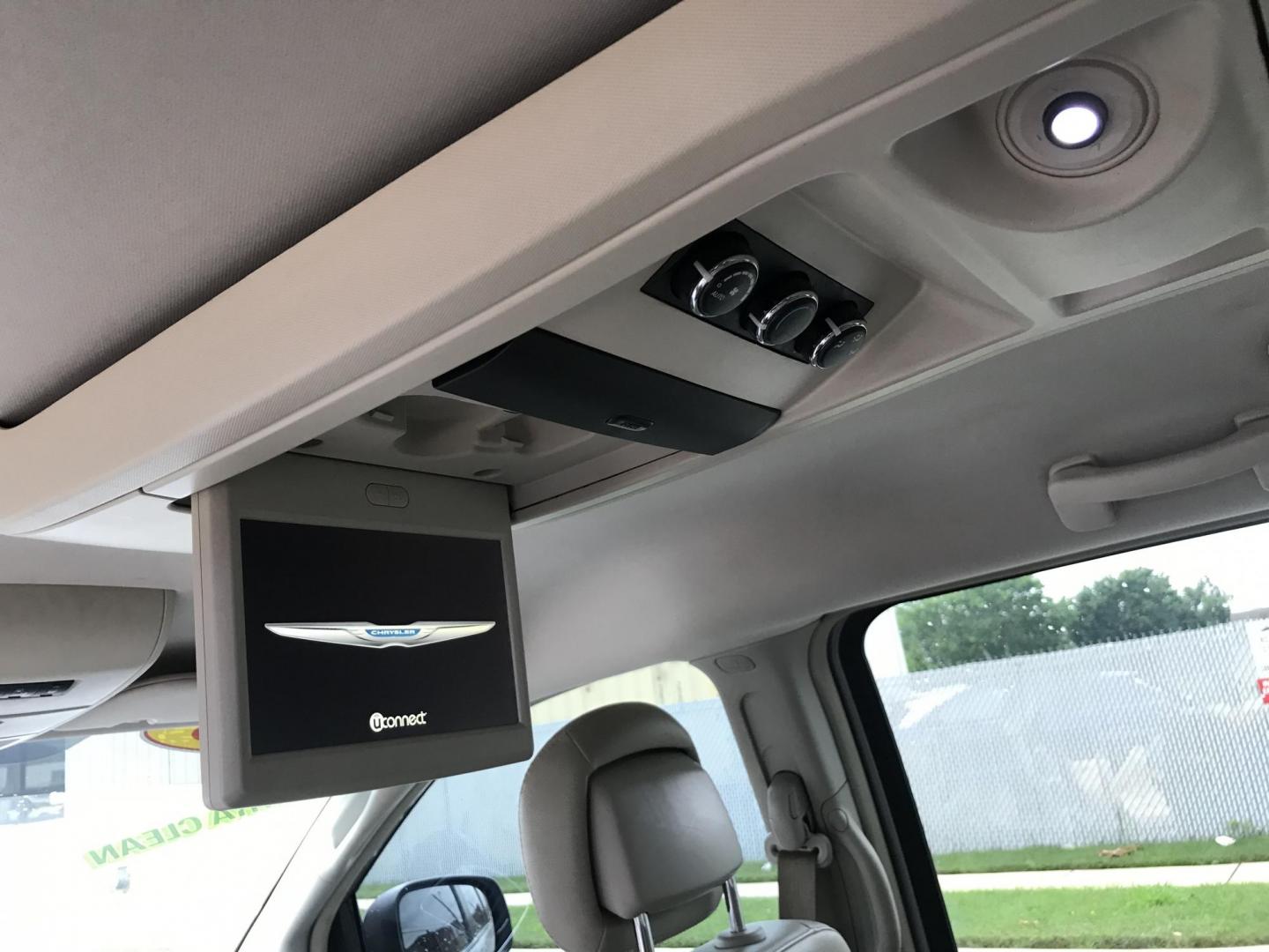2013 /Gray Chrysler Town & Country Touring (2C4RC1BGXDR) with an 3.6L V6 DOHC 24V engine, 6-Speed Automatic transmission, located at 577 Chester Pike, Prospect Park, PA, 19076, (610) 237-1015, 39.886154, -75.302338 - 2013 Chrysler Town & Country Touring: Only 122k miles, DVD player, stow and go seating, backup camera, new PA inspection, runs LIKE NEW! This vehicle comes inspected and has been given a bumper to bumper safety check. It is very clean, reliable, and well maintained. We offer a unique pay plan tha - Photo#19