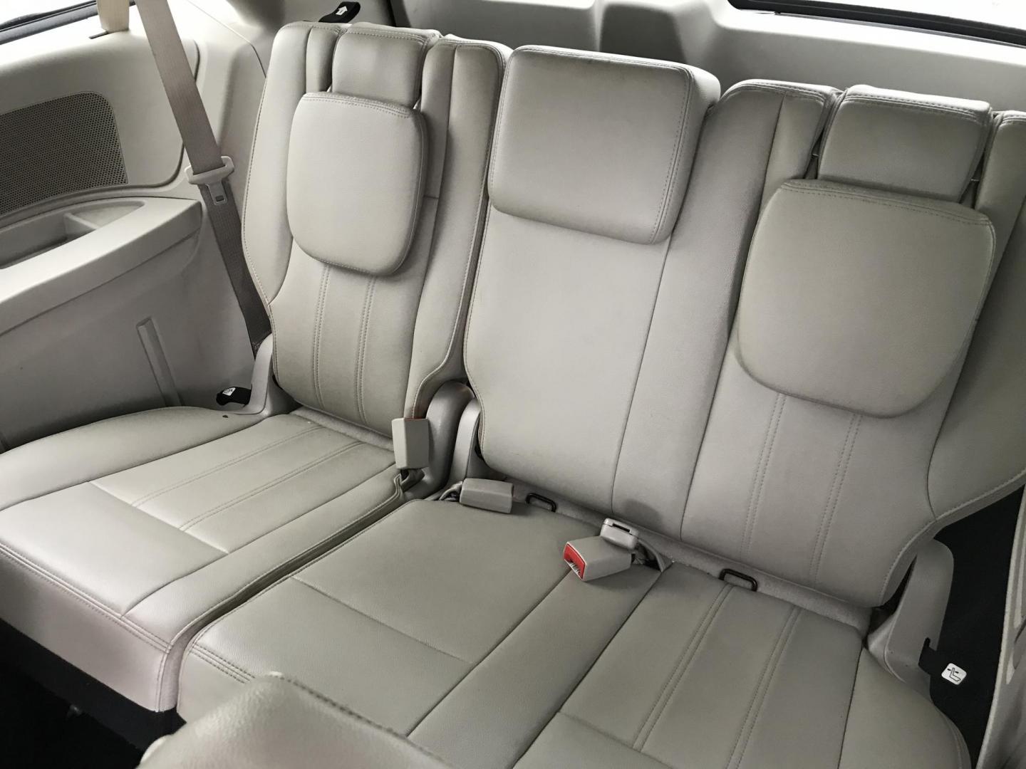 2013 /Gray Chrysler Town & Country Touring (2C4RC1BGXDR) with an 3.6L V6 DOHC 24V engine, 6-Speed Automatic transmission, located at 577 Chester Pike, Prospect Park, PA, 19076, (610) 237-1015, 39.886154, -75.302338 - 2013 Chrysler Town & Country Touring: Only 122k miles, DVD player, stow and go seating, backup camera, new PA inspection, runs LIKE NEW! This vehicle comes inspected and has been given a bumper to bumper safety check. It is very clean, reliable, and well maintained. We offer a unique pay plan tha - Photo#20