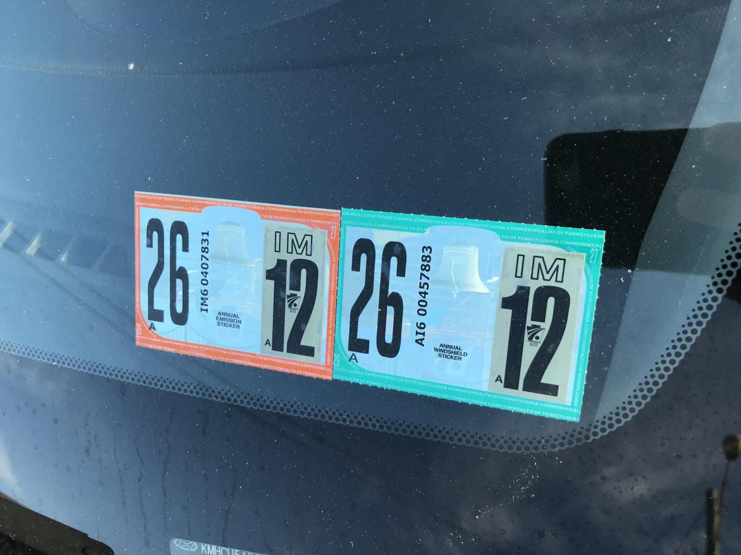 2012 Black /Gray Hyundai Accent GS 5-Door (KMHCU5AE5CU) with an 1.6L L4 DOHC 16V engine, Automatic transmission, located at 577 Chester Pike, Prospect Park, PA, 19076, (610) 237-1015, 39.886154, -75.302338 - 2012 Hyundai Accent Hatchback: Great on gas, aux port, new PA inspection, RUNS LIKE NEW! - Photo#4