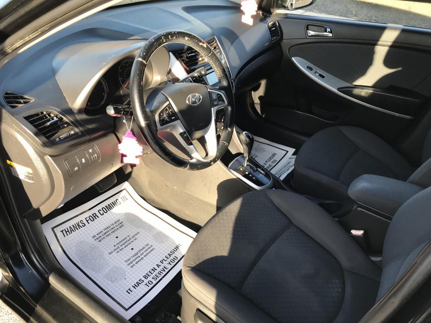 2012 Black /Gray Hyundai Accent GS 5-Door (KMHCU5AE5CU) with an 1.6L L4 DOHC 16V engine, Automatic transmission, located at 577 Chester Pike, Prospect Park, PA, 19076, (610) 237-1015, 39.886154, -75.302338 - 2012 Hyundai Accent Hatchback: Great on gas, aux port, new PA inspection, RUNS LIKE NEW! - Photo#5