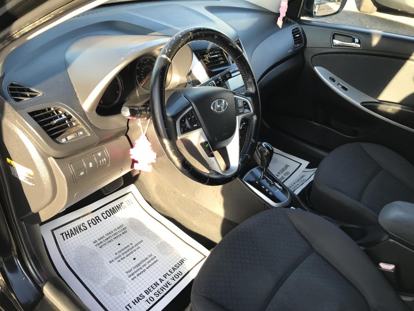 2012 Black /Gray Hyundai Accent GS 5-Door (KMHCU5AE5CU) with an 1.6L L4 DOHC 16V engine, Automatic transmission, located at 577 Chester Pike, Prospect Park, PA, 19076, (610) 237-1015, 39.886154, -75.302338 - 2012 Hyundai Accent Hatchback: Great on gas, aux port, new PA inspection, RUNS LIKE NEW! - Photo#8