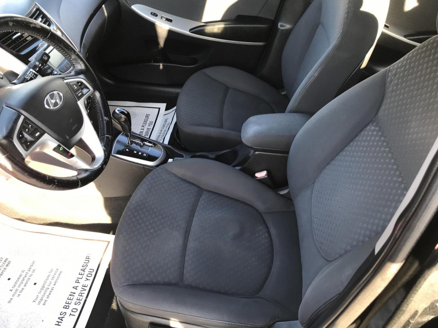 2012 Black /Gray Hyundai Accent GS 5-Door (KMHCU5AE5CU) with an 1.6L L4 DOHC 16V engine, Automatic transmission, located at 577 Chester Pike, Prospect Park, PA, 19076, (610) 237-1015, 39.886154, -75.302338 - 2012 Hyundai Accent Hatchback: Great on gas, aux port, new PA inspection, RUNS LIKE NEW! - Photo#7