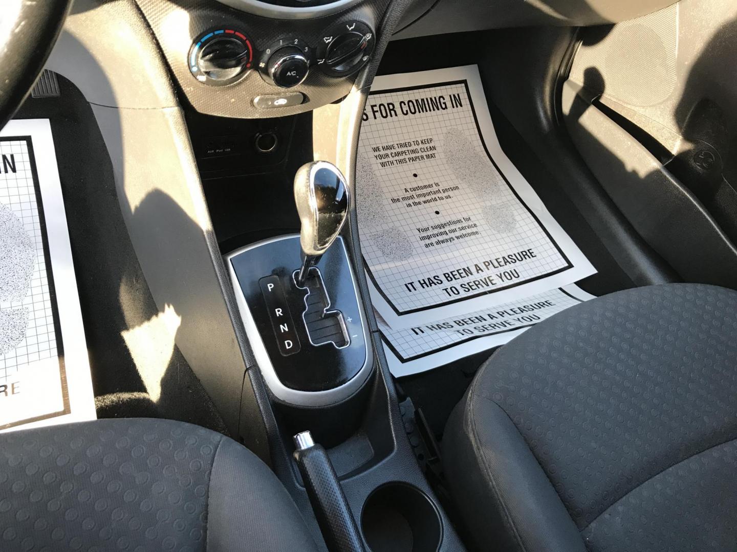 2012 Black /Gray Hyundai Accent GS 5-Door (KMHCU5AE5CU) with an 1.6L L4 DOHC 16V engine, Automatic transmission, located at 577 Chester Pike, Prospect Park, PA, 19076, (610) 237-1015, 39.886154, -75.302338 - 2012 Hyundai Accent Hatchback: Great on gas, aux port, new PA inspection, RUNS LIKE NEW! - Photo#11