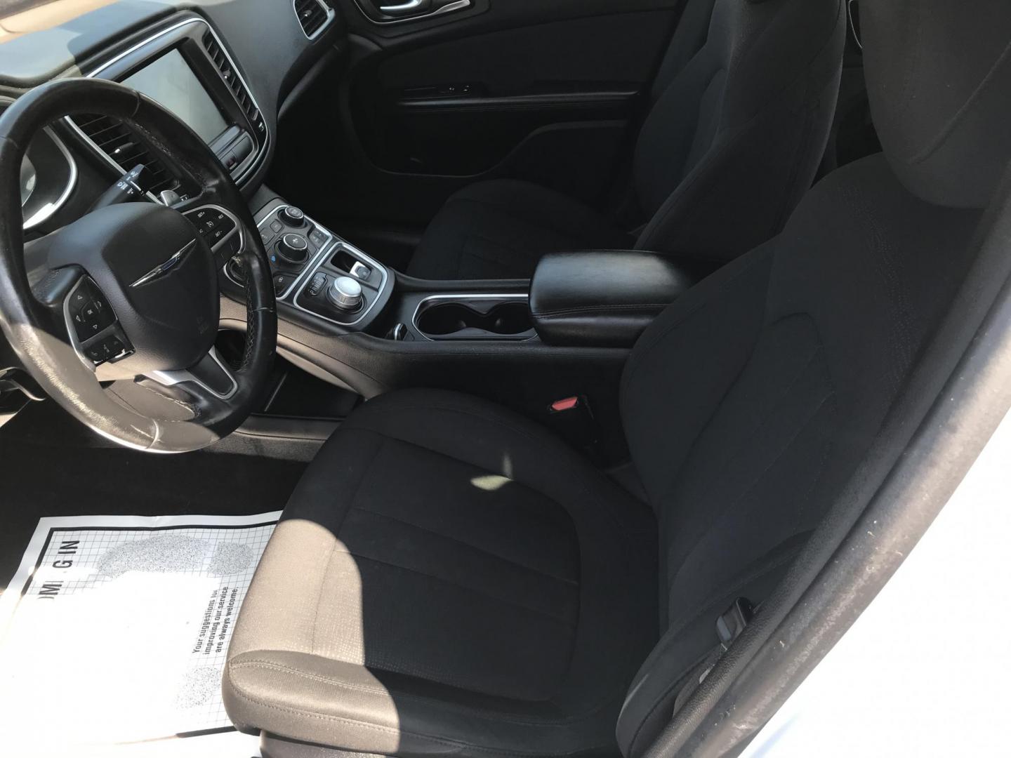 2016 White /Gray Chrysler 200 Limited (1C3CCCAG1GN) with an 3.6L V6 DOHC 24V FFV engine, 9A transmission, located at 577 Chester Pike, Prospect Park, PA, 19076, (610) 237-1015, 39.886154, -75.302338 - Photo#10