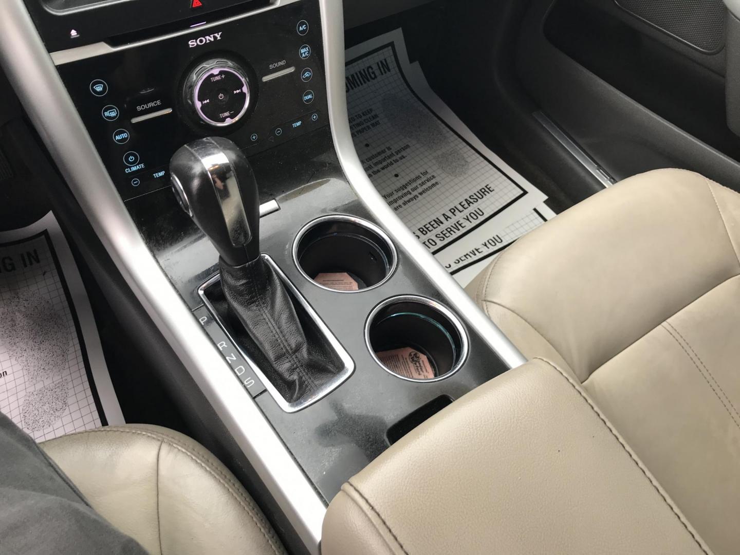 2013 Red /Tan Ford Edge Limited (2FMDK3KC0DB) with an 3.5L V6 DOHC 24V engine, 6-Speed Automatic transmission, located at 577 Chester Pike, Prospect Park, PA, 19076, (610) 237-1015, 39.886154, -75.302338 - Photo#14