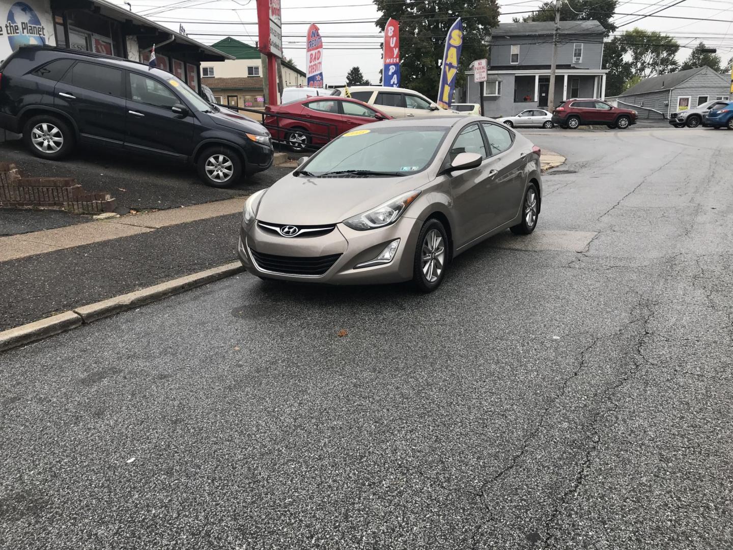 2015 Gray /Gray Hyundai Elantra SE (5NPDH4AE6FH) with an 1.8L L4 DOHC 16V engine, 6-Speed Automatic transmission, located at 577 Chester Pike, Prospect Park, PA, 19076, (610) 237-1015, 39.886154, -75.302338 - 2015 Hyundai Elantra SE: Great on gas, new PA inspection, SUPER CLEAN, runs LIKE NEW! This vehicle comes inspected and has been given a bumper to bumper safety check. It is very clean, reliable, and well maintained. We offer a unique pay plan that is known for being the easiest and fastest financ - Photo#1