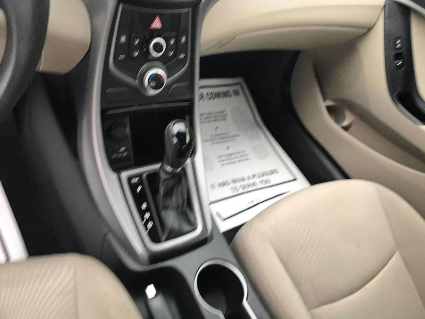 2015 Gray /Gray Hyundai Elantra SE (5NPDH4AE6FH) with an 1.8L L4 DOHC 16V engine, 6-Speed Automatic transmission, located at 577 Chester Pike, Prospect Park, PA, 19076, (610) 237-1015, 39.886154, -75.302338 - 2015 Hyundai Elantra SE: Great on gas, new PA inspection, SUPER CLEAN, runs LIKE NEW! This vehicle comes inspected and has been given a bumper to bumper safety check. It is very clean, reliable, and well maintained. We offer a unique pay plan that is known for being the easiest and fastest financ - Photo#13