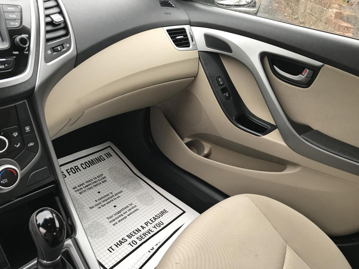 2015 Gray /Gray Hyundai Elantra SE (5NPDH4AE6FH) with an 1.8L L4 DOHC 16V engine, 6-Speed Automatic transmission, located at 577 Chester Pike, Prospect Park, PA, 19076, (610) 237-1015, 39.886154, -75.302338 - 2015 Hyundai Elantra SE: Great on gas, new PA inspection, SUPER CLEAN, runs LIKE NEW! This vehicle comes inspected and has been given a bumper to bumper safety check. It is very clean, reliable, and well maintained. We offer a unique pay plan that is known for being the easiest and fastest financ - Photo#15
