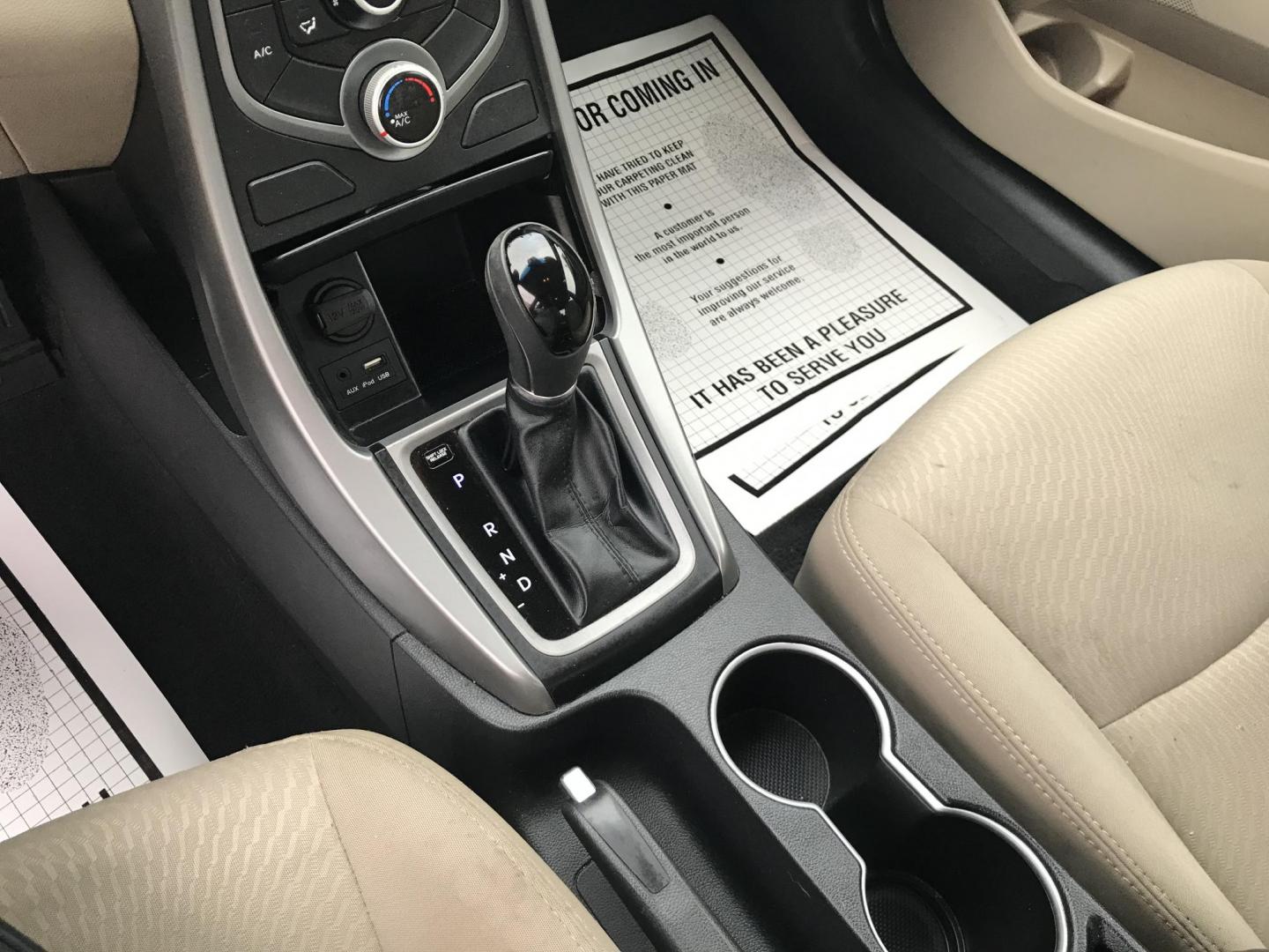 2015 Gray /Gray Hyundai Elantra SE (5NPDH4AE6FH) with an 1.8L L4 DOHC 16V engine, 6-Speed Automatic transmission, located at 577 Chester Pike, Prospect Park, PA, 19076, (610) 237-1015, 39.886154, -75.302338 - 2015 Hyundai Elantra SE: Great on gas, new PA inspection, SUPER CLEAN, runs LIKE NEW! This vehicle comes inspected and has been given a bumper to bumper safety check. It is very clean, reliable, and well maintained. We offer a unique pay plan that is known for being the easiest and fastest financ - Photo#16