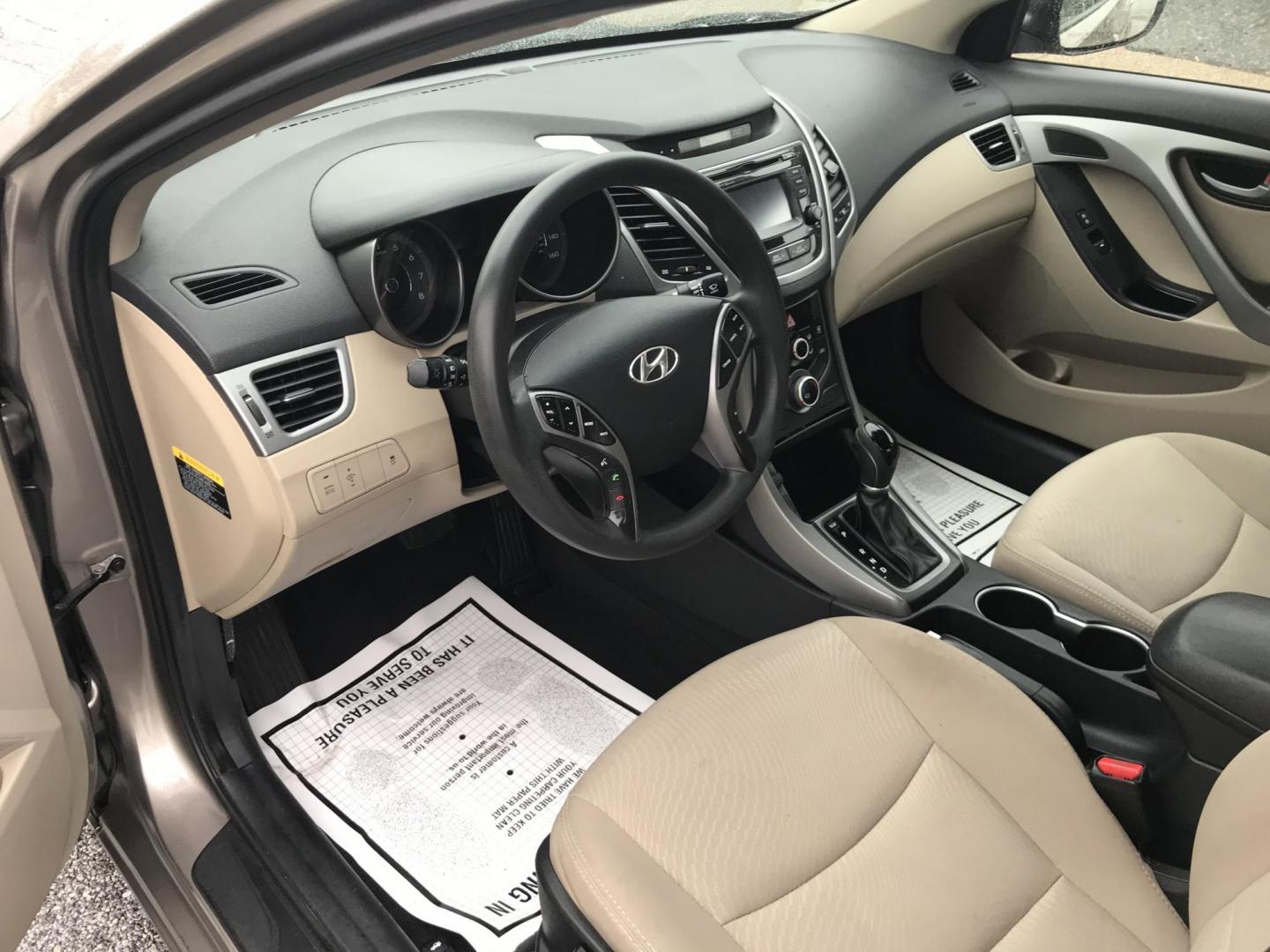 2015 Gray /Gray Hyundai Elantra SE (5NPDH4AE6FH) with an 1.8L L4 DOHC 16V engine, 6-Speed Automatic transmission, located at 577 Chester Pike, Prospect Park, PA, 19076, (610) 237-1015, 39.886154, -75.302338 - 2015 Hyundai Elantra SE: Great on gas, new PA inspection, SUPER CLEAN, runs LIKE NEW! This vehicle comes inspected and has been given a bumper to bumper safety check. It is very clean, reliable, and well maintained. We offer a unique pay plan that is known for being the easiest and fastest financ - Photo#9