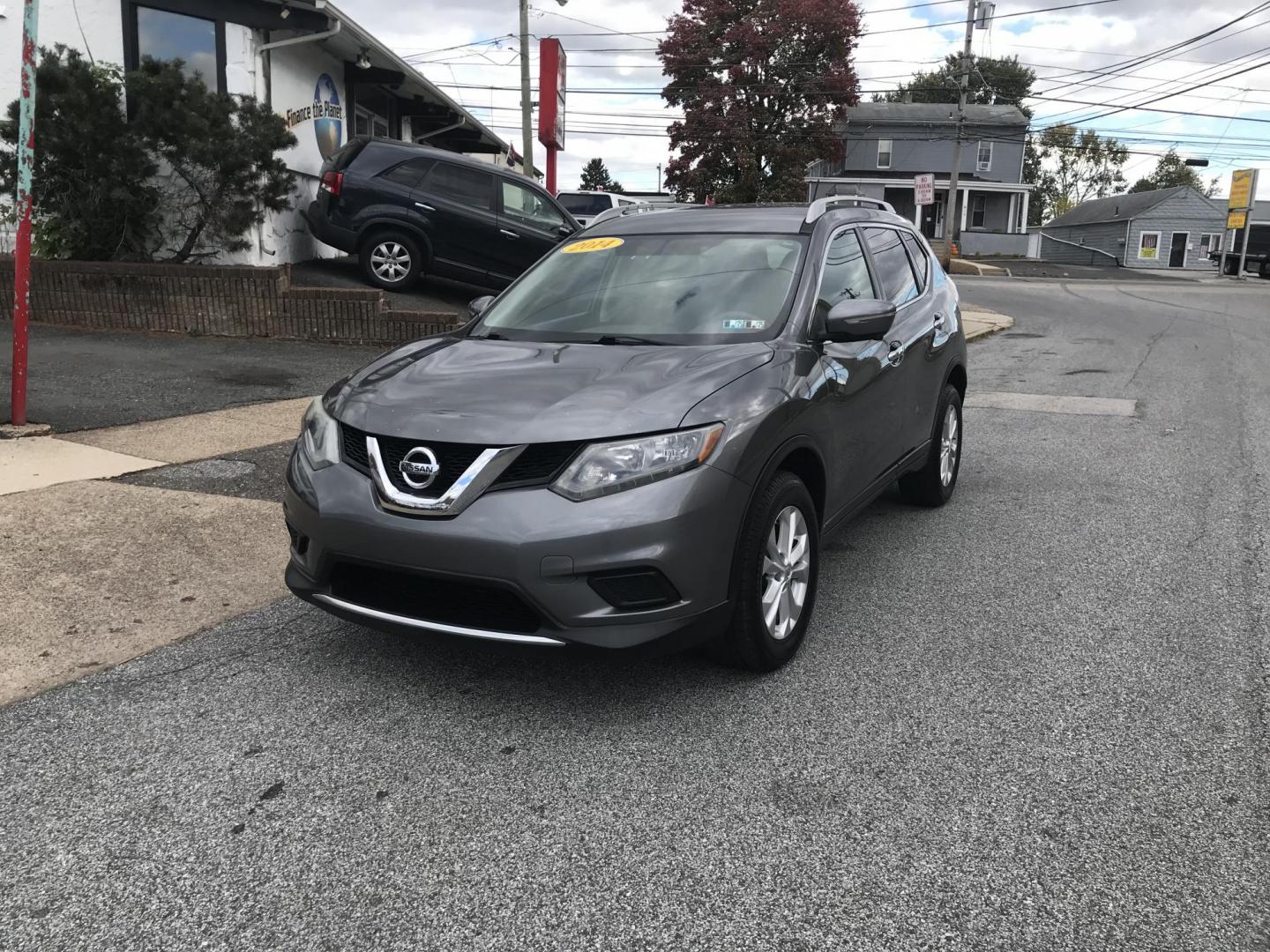 2014 Gray /Gray Nissan Rogue S AWD (5N1AT2MV2EC) with an 2.5L L4 DOHC 16V engine, Continuously Variable Transmission transmission, located at 577 Chester Pike, Prospect Park, PA, 19076, (610) 237-1015, 39.886154, -75.302338 - 2014 Nissan Rogue S: AWD, backup camera, new PA inspection, SUPER CLEAN, runs LIKE NEW! This vehicle comes inspected and has been given a bumper to bumper safety check. It is very clean, reliable, and well maintained. We offer a unique pay plan that is known for being the easiest and fastest fina - Photo#1