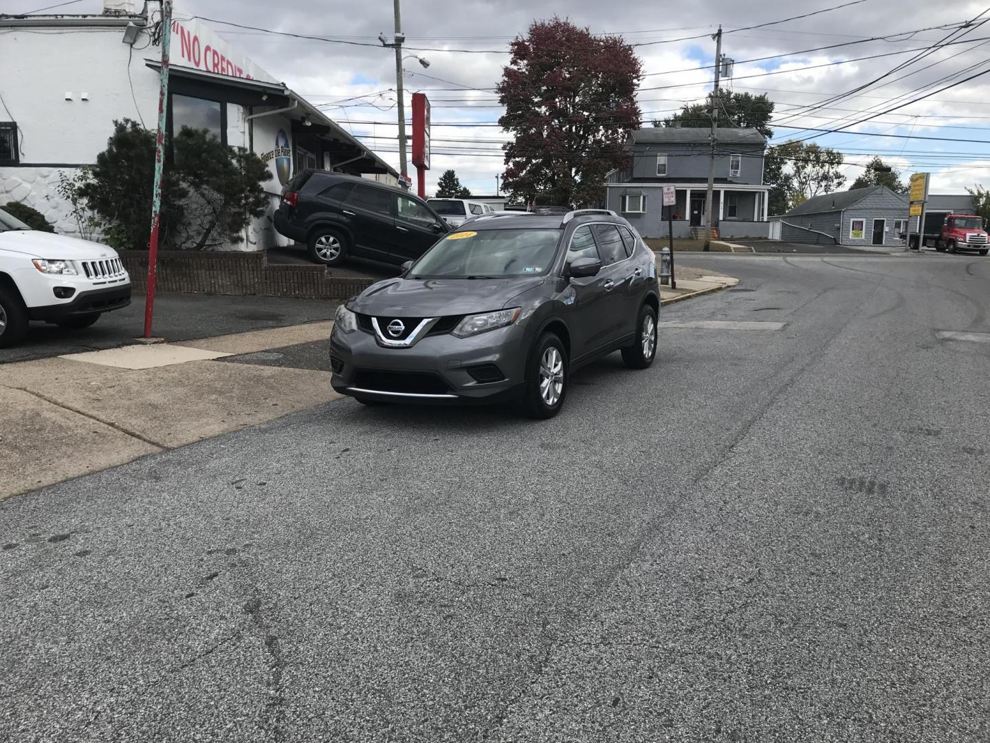 2014 Gray /Gray Nissan Rogue S AWD (5N1AT2MV2EC) with an 2.5L L4 DOHC 16V engine, Continuously Variable Transmission transmission, located at 577 Chester Pike, Prospect Park, PA, 19076, (610) 237-1015, 39.886154, -75.302338 - 2014 Nissan Rogue S: AWD, backup camera, new PA inspection, SUPER CLEAN, runs LIKE NEW! This vehicle comes inspected and has been given a bumper to bumper safety check. It is very clean, reliable, and well maintained. We offer a unique pay plan that is known for being the easiest and fastest fina - Photo#2