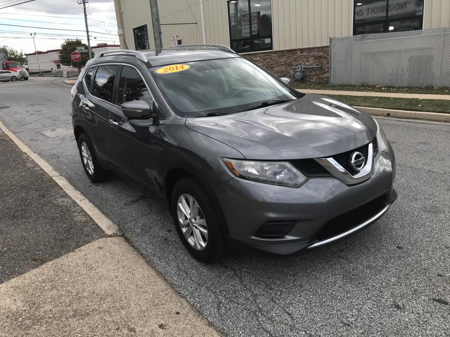 2014 Gray /Gray Nissan Rogue S AWD (5N1AT2MV2EC) with an 2.5L L4 DOHC 16V engine, Continuously Variable Transmission transmission, located at 577 Chester Pike, Prospect Park, PA, 19076, (610) 237-1015, 39.886154, -75.302338 - 2014 Nissan Rogue S: AWD, backup camera, new PA inspection, SUPER CLEAN, runs LIKE NEW! This vehicle comes inspected and has been given a bumper to bumper safety check. It is very clean, reliable, and well maintained. We offer a unique pay plan that is known for being the easiest and fastest fina - Photo#3