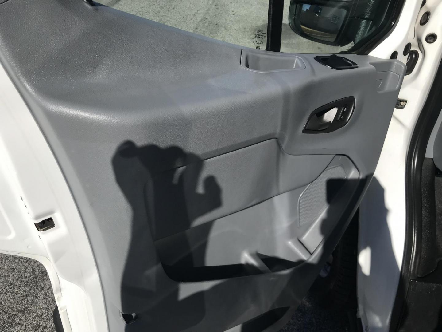 2016 White /Gray Ford Transit 150 Van Low Roof w/Sliding Pass. 130-in. WB (1FTYE1YM0GK) with an 3.7L V6 DOHC 24V engine, 6A transmission, located at 577 Chester Pike, Prospect Park, PA, 19076, (610) 237-1015, 39.886154, -75.302338 - Photo#9