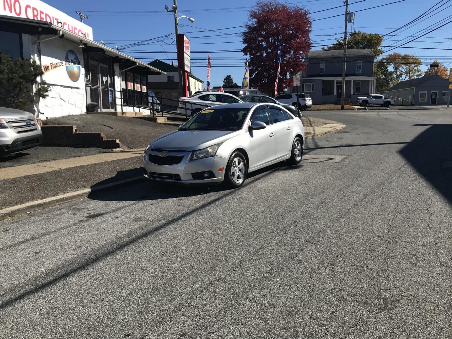 2014 Silver /Gray Chevrolet Cruze 1LT Auto (1G1PC5SB6E7) with an 1.4L L4 DOHC 16V TURBO engine, 6-Speed Automatic transmission, located at 577 Chester Pike, Prospect Park, PA, 19076, (610) 237-1015, 39.886154, -75.302338 - 2014 Chevy Cruze: Only 133k miles, new PA inspection, great on gas, runs EXCELLENT! This vehicle comes inspected and has been given a bumper to bumper safety check. It is very clean, reliable, and well maintained. We offer a unique pay plan that is known for being the easiest and fastest financin - Photo#1
