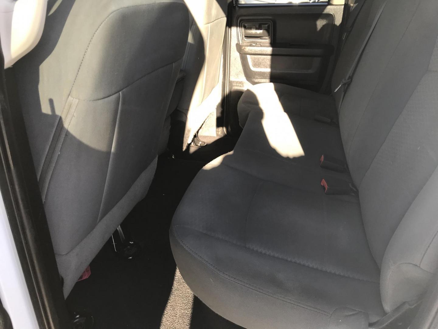 2015 White /Gray RAM 1500 Tradesman Quad Cab (1C6RR6FT4FS) with an 5.7L V8 OHV 16V engine, 6-Speed Automatic transmission, located at 577 Chester Pike, Prospect Park, PA, 19076, (610) 237-1015, 39.886154, -75.302338 - 2015 Ram 1500: Crew Cab (4 Door), 5.7 Liter HEMI Engine, trailer hitch, new PA inspection, runs LIKE NEW! This vehicle comes inspected and has been given a bumper to bumper safety check. It is very clean, reliable, and well maintained. We offer a unique pay plan that is known for being the easies - Photo#18
