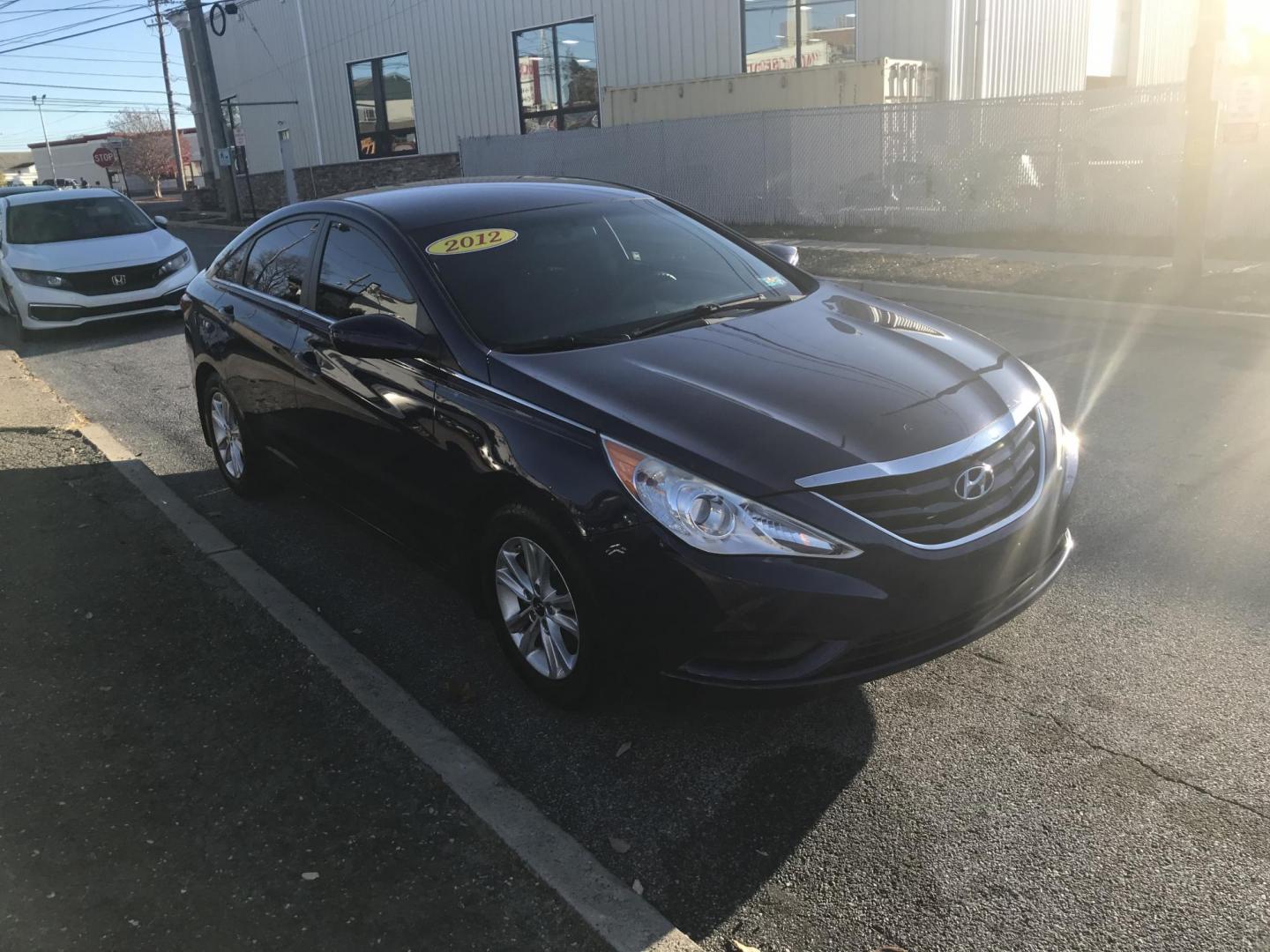 2012 Blue /Gray Hyundai Sonata GLS (5NPEB4AC3CH) with an 2.4L L4 DOHC 16V engine, Automatic transmission, located at 577 Chester Pike, Prospect Park, PA, 19076, (610) 237-1015, 39.886154, -75.302338 - Photo#5