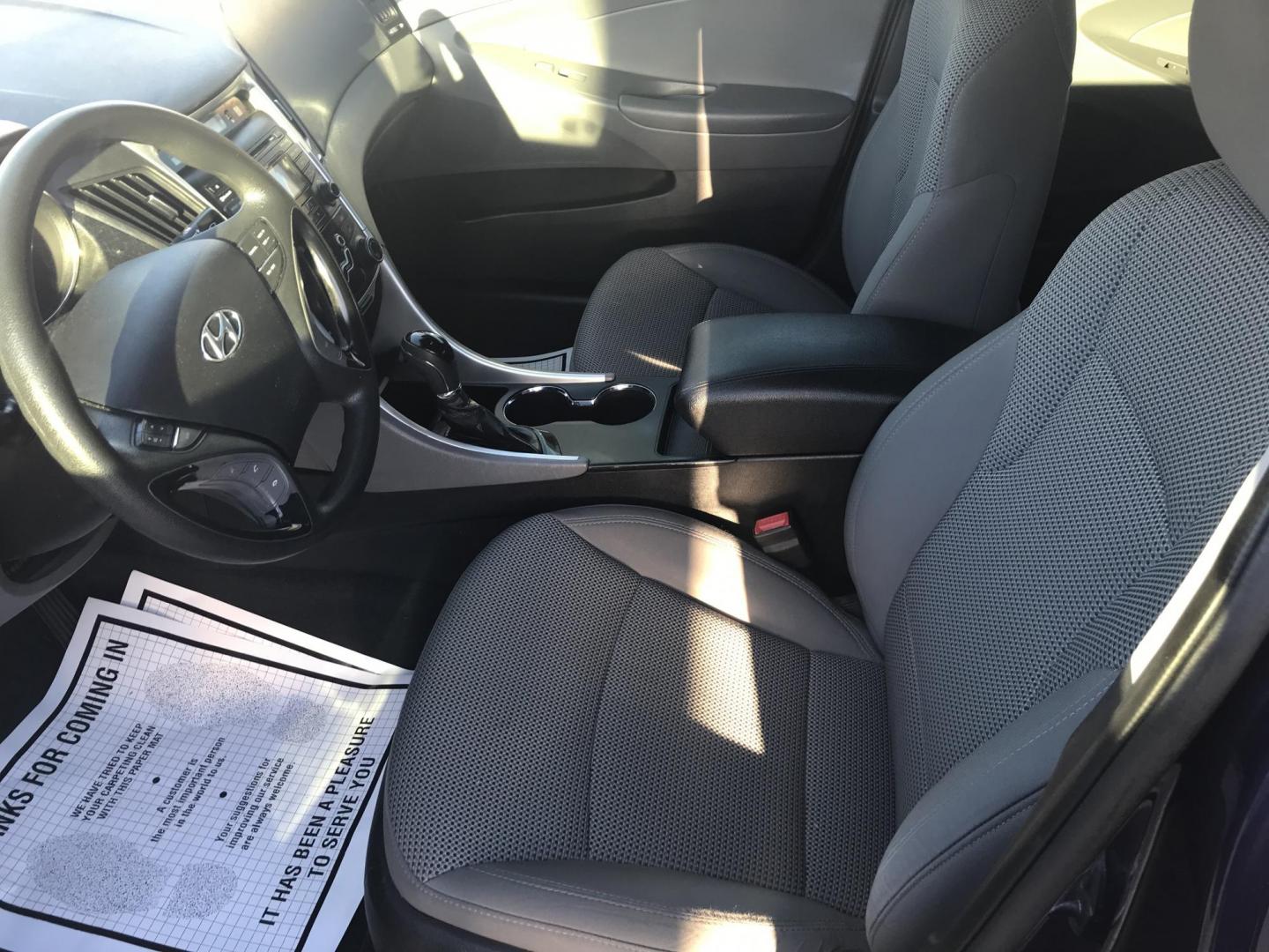 2012 Blue /Gray Hyundai Sonata GLS (5NPEB4AC3CH) with an 2.4L L4 DOHC 16V engine, Automatic transmission, located at 577 Chester Pike, Prospect Park, PA, 19076, (610) 237-1015, 39.886154, -75.302338 - Photo#9