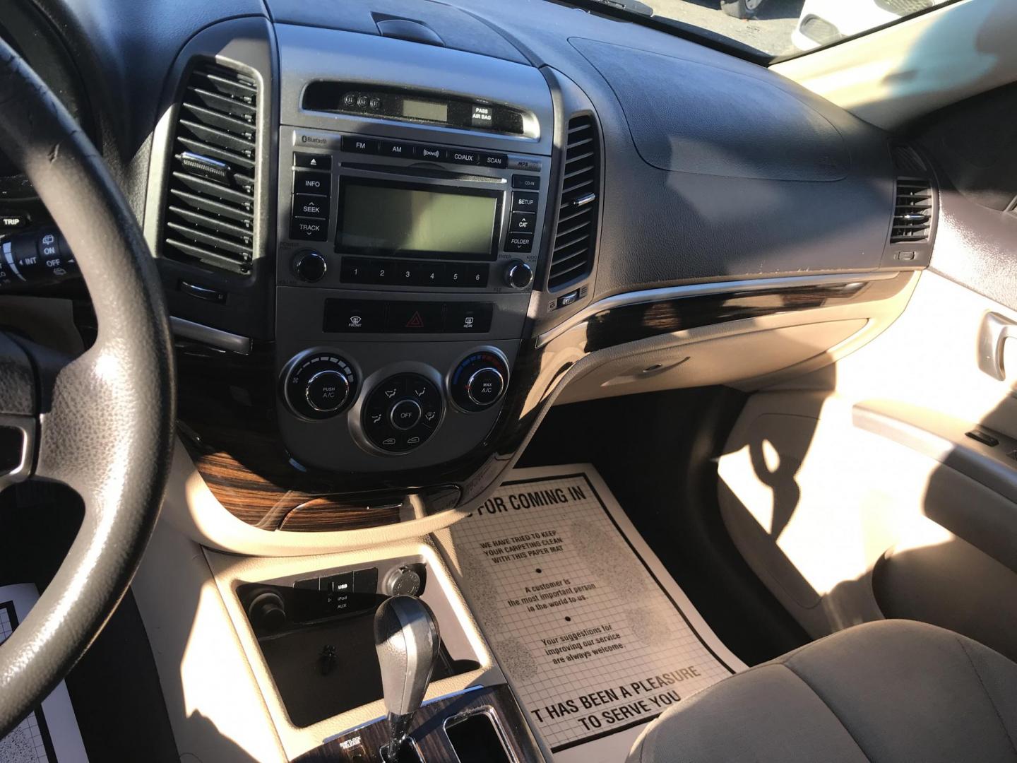 2011 Red /Tan Hyundai Santa Fe GLS 2.4 (5XYZG3AB8BG) with an 2.4L L4 DOHC 16V engine, 6-Speed Automatic transmission, located at 577 Chester Pike, Prospect Park, PA, 19076, (610) 237-1015, 39.886154, -75.302338 - Photo#12
