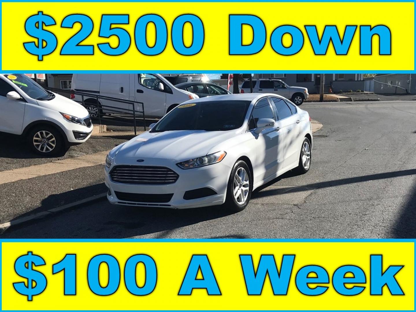 2016 White /Gray Ford Fusion SE (3FA6P0H79GR) with an 2.5L L4 DOHC 16V engine, 6-Speed Automatic transmission, located at 577 Chester Pike, Prospect Park, PA, 19076, (610) 237-1015, 39.886154, -75.302338 - Photo#0