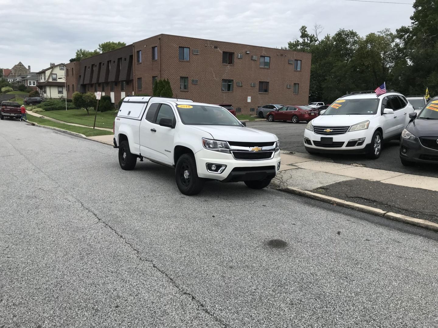 2018 White /Gray Chevrolet Colorado Work Truck Ext. Cab 4WD (1GCHTBEA0J1) with an 2.5L L4 DOHC 16V GAS engine, 6A transmission, located at 577 Chester Pike, Prospect Park, PA, 19076, (610) 237-1015, 39.886154, -75.302338- Photo#1