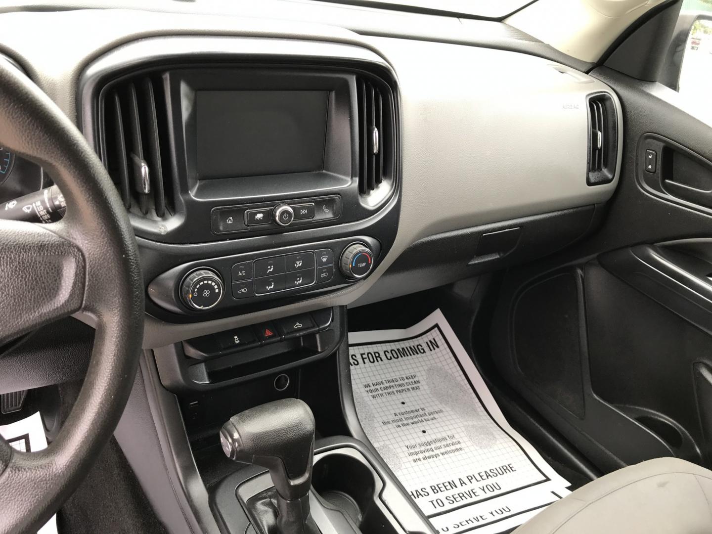 2018 White /Gray Chevrolet Colorado Work Truck Ext. Cab 4WD (1GCHTBEA0J1) with an 2.5L L4 DOHC 16V GAS engine, 6A transmission, located at 577 Chester Pike, Prospect Park, PA, 19076, (610) 237-1015, 39.886154, -75.302338- Photo#12