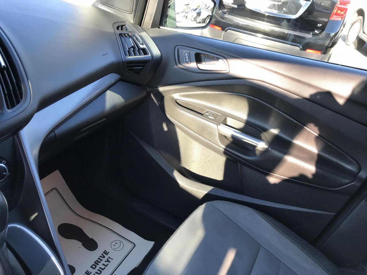 2013 Black /Gray Ford Escape SE (1FMCU0G99DU) with an 2.0L L4 DOHC 16V engine, 6-Speed Automatic transmission, located at 577 Chester Pike, Prospect Park, PA, 19076, (610) 237-1015, 39.886154, -75.302338 - 2013 Ford Escape SE: Only 98k miles, sunroof, great on gas, new PA inspection, runs excellent, SUPER CLEAN! This vehicle comes inspected and has been given a bumper to bumper safety check. It is very clean, reliable, and well maintained. We offer a unique pay plan that is known for being the easi - Photo#16