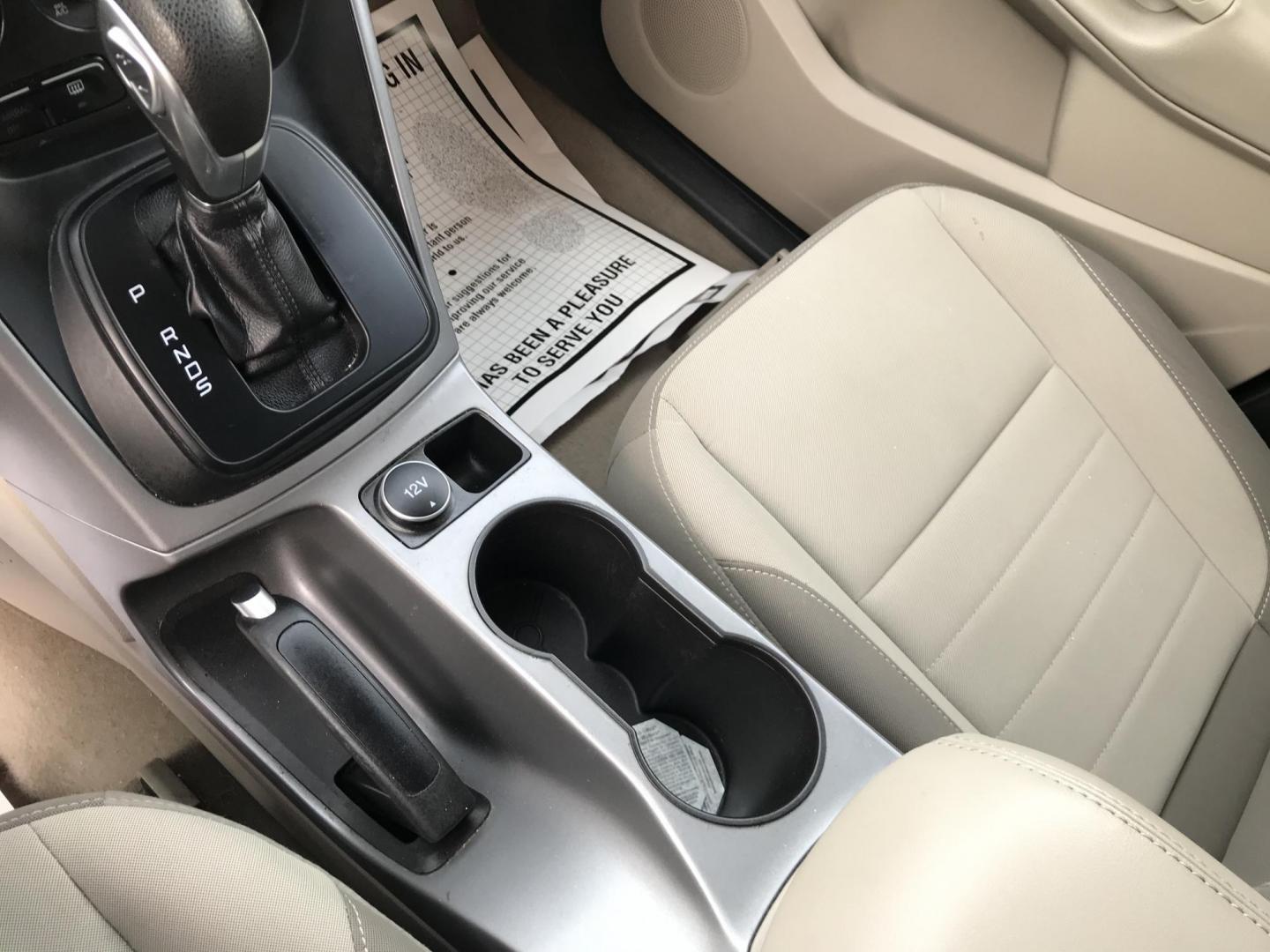 2014 Blue /Gray Ford Escape SE (1FMCU0GX7EU) with an 1.6L L4 DOHC 16V engine, 6-Speed Automatic transmission, located at 577 Chester Pike, Prospect Park, PA, 19076, (610) 237-1015, 39.886154, -75.302338 - Photo#16