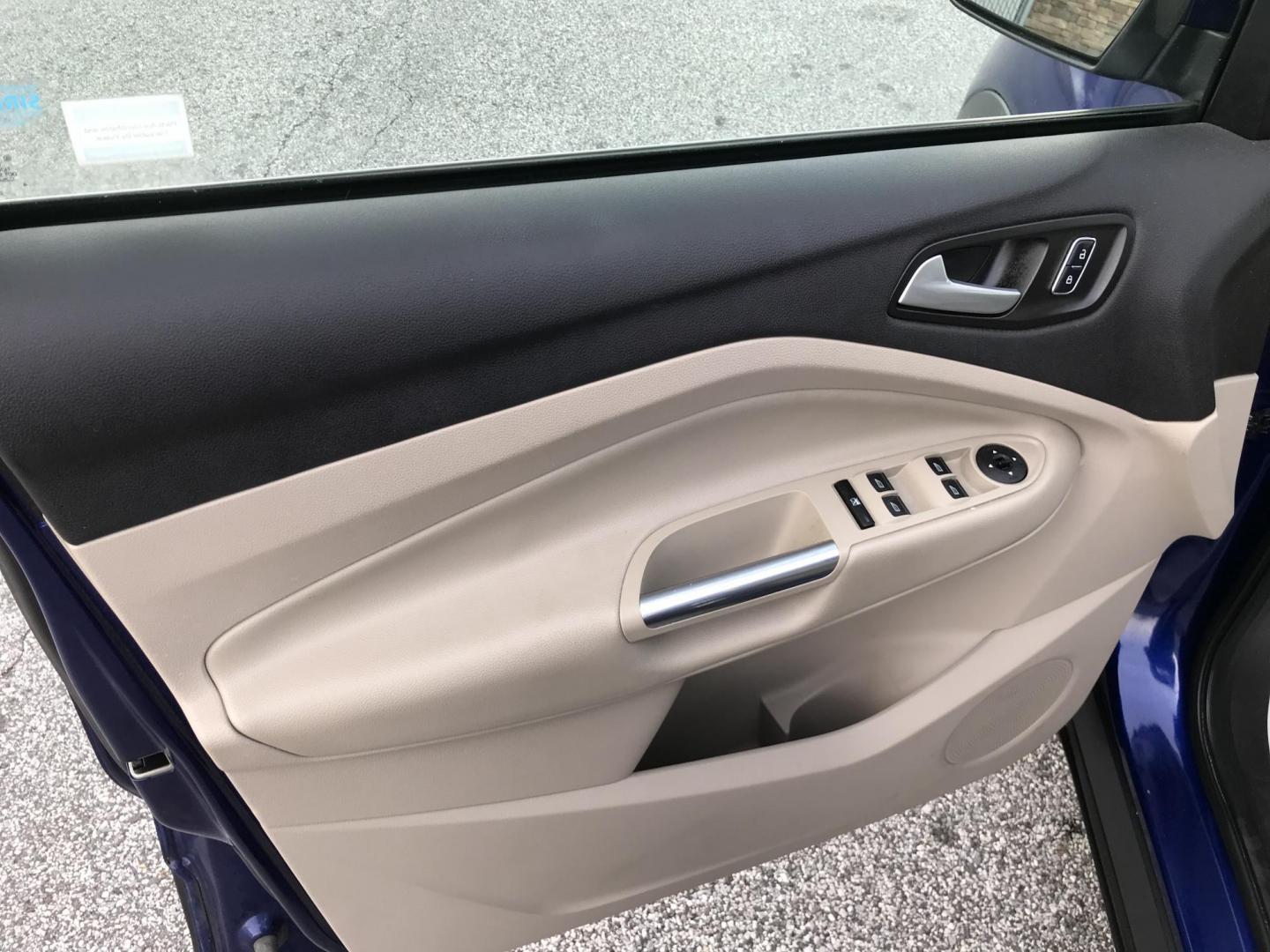 2014 Blue /Gray Ford Escape SE (1FMCU0GX7EU) with an 1.6L L4 DOHC 16V engine, 6-Speed Automatic transmission, located at 577 Chester Pike, Prospect Park, PA, 19076, (610) 237-1015, 39.886154, -75.302338 - Photo#7