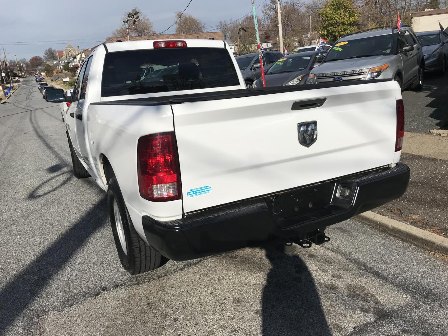 2014 White /Gray RAM 1500 Tradesman Quad Cab (1C6RR6FT3ES) with an 5.7L V8 OHV 16V engine, 6-Speed Automatic transmission, located at 577 Chester Pike, Prospect Park, PA, 19076, (610) 237-1015, 39.886154, -75.302338 - Photo#6