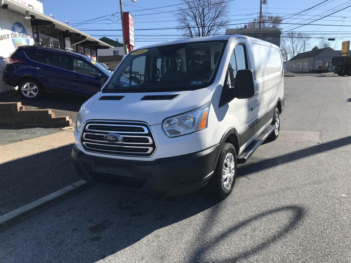 2016 White /Gray Ford Transit 250 Van Low Roof 60/40 Pass.130-in. WB (1FTYR1ZM7GK) with an 3.7L V6 DOHC 24V engine, 6A transmission, located at 577 Chester Pike, Prospect Park, PA, 19076, (610) 237-1015, 39.886154, -75.302338 - Photo#3