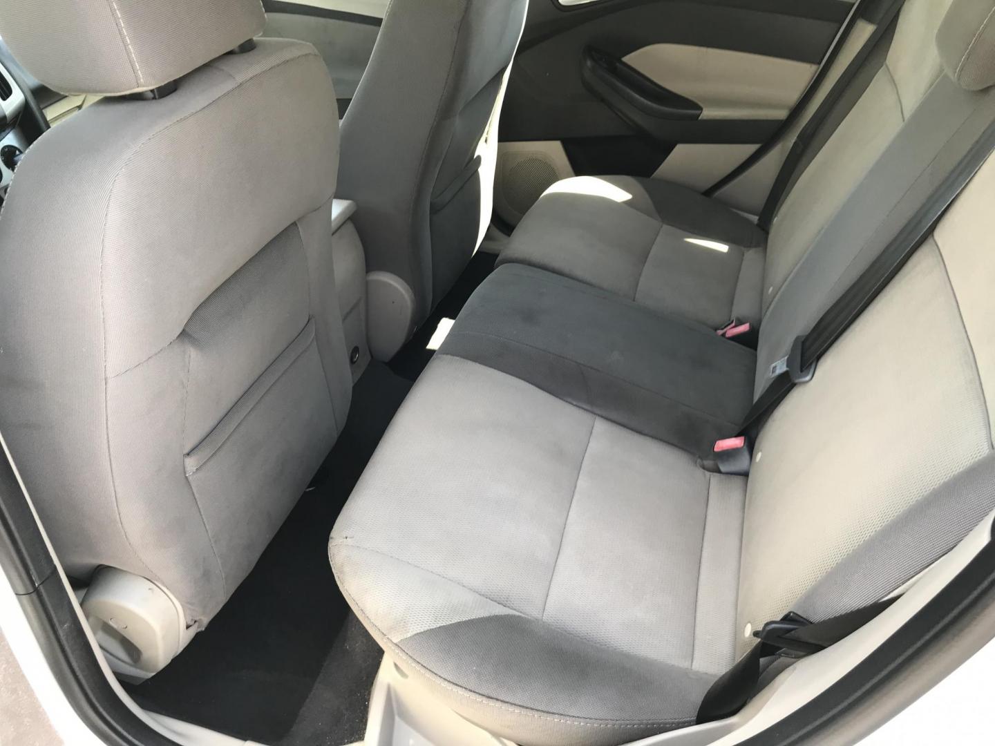 2013 White /Tan Ford Focus SE Hatch (1FADP3K25DL) with an 2.0L L4 DOHC 16V engine, Automatic transmission, located at 577 Chester Pike, Prospect Park, PA, 19076, (610) 237-1015, 39.886154, -75.302338- Photo#15