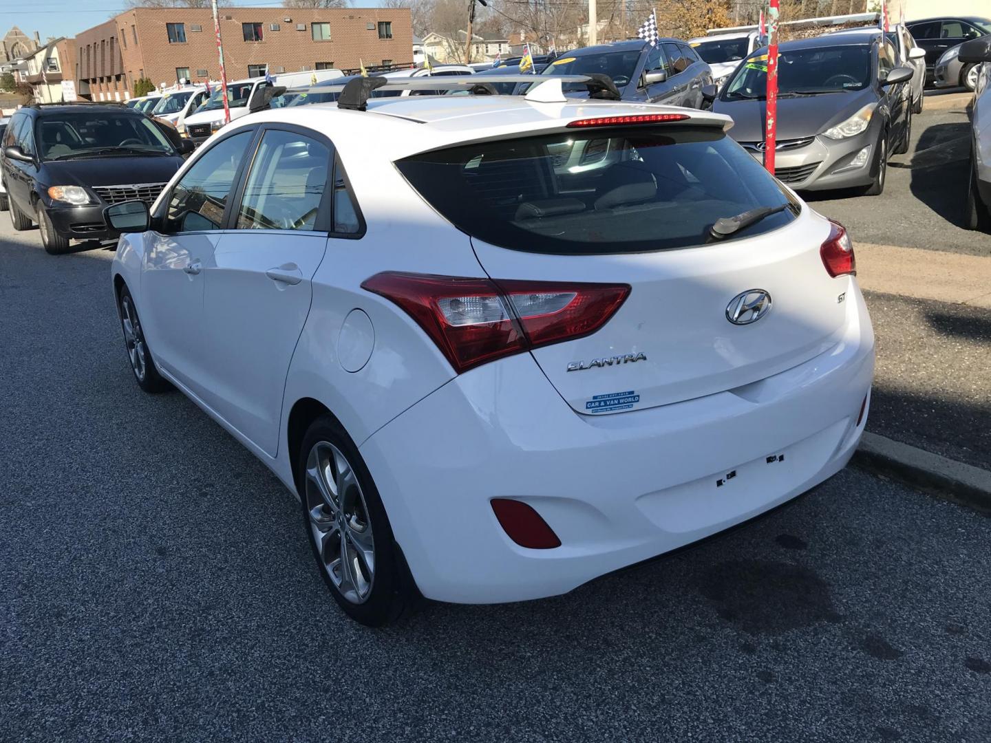 2013 White /Black Hyundai Elantra GT A/T (KMHD35LE3DU) with an 1.8L L4 16V DOHC engine, 6-Speed Automatic transmission, located at 577 Chester Pike, Prospect Park, PA, 19076, (610) 237-1015, 39.886154, -75.302338 - 2013 Hyundai Elantra GT Hatchback: great on gas, new PA inspection, SUPER CLEAN, runs LIKE NEW! This vehicle comes inspected and has been given a bumper to bumper safety check. It is very clean, reliable, and well maintained. We offer a unique pay plan that is known for being the easiest and fast - Photo#6