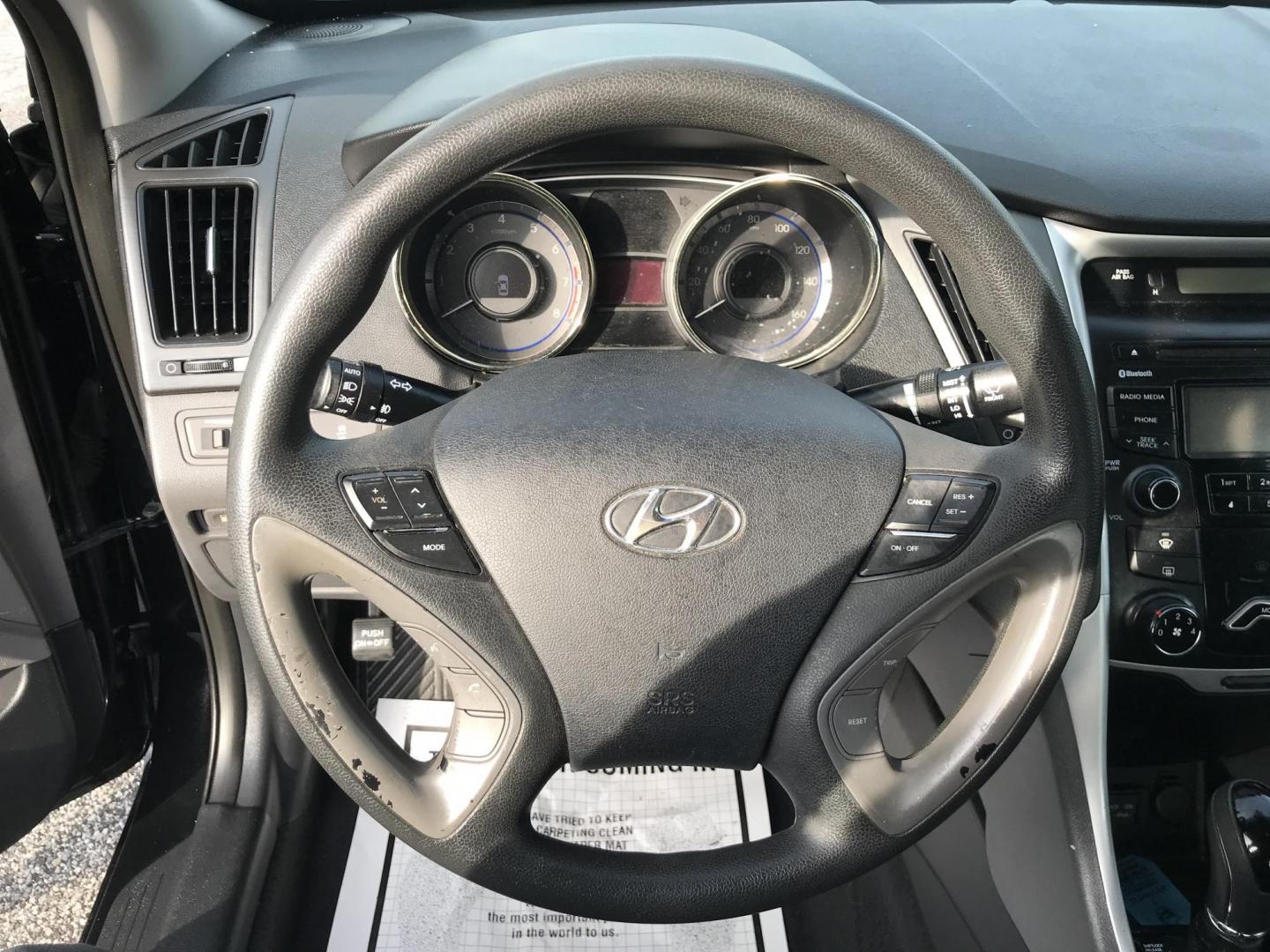 2013 Black /Gray Hyundai Sonata GLS (5NPEB4AC4DH) with an 2.4L L4 DOHC 16V engine, 6-Speed Automatic transmission, located at 577 Chester Pike, Prospect Park, PA, 19076, (610) 237-1015, 39.886154, -75.302338 - 2013 Hyundai Sonata GLS: Only 132k miles, heated seats, new PA inspection, SUPER CLEAN, runs EXCELLENT! This vehicle comes inspected and has been given a bumper to bumper safety check. It is very clean, reliable, and well maintained. We offer a unique pay plan that is known for being the easiest - Photo#13