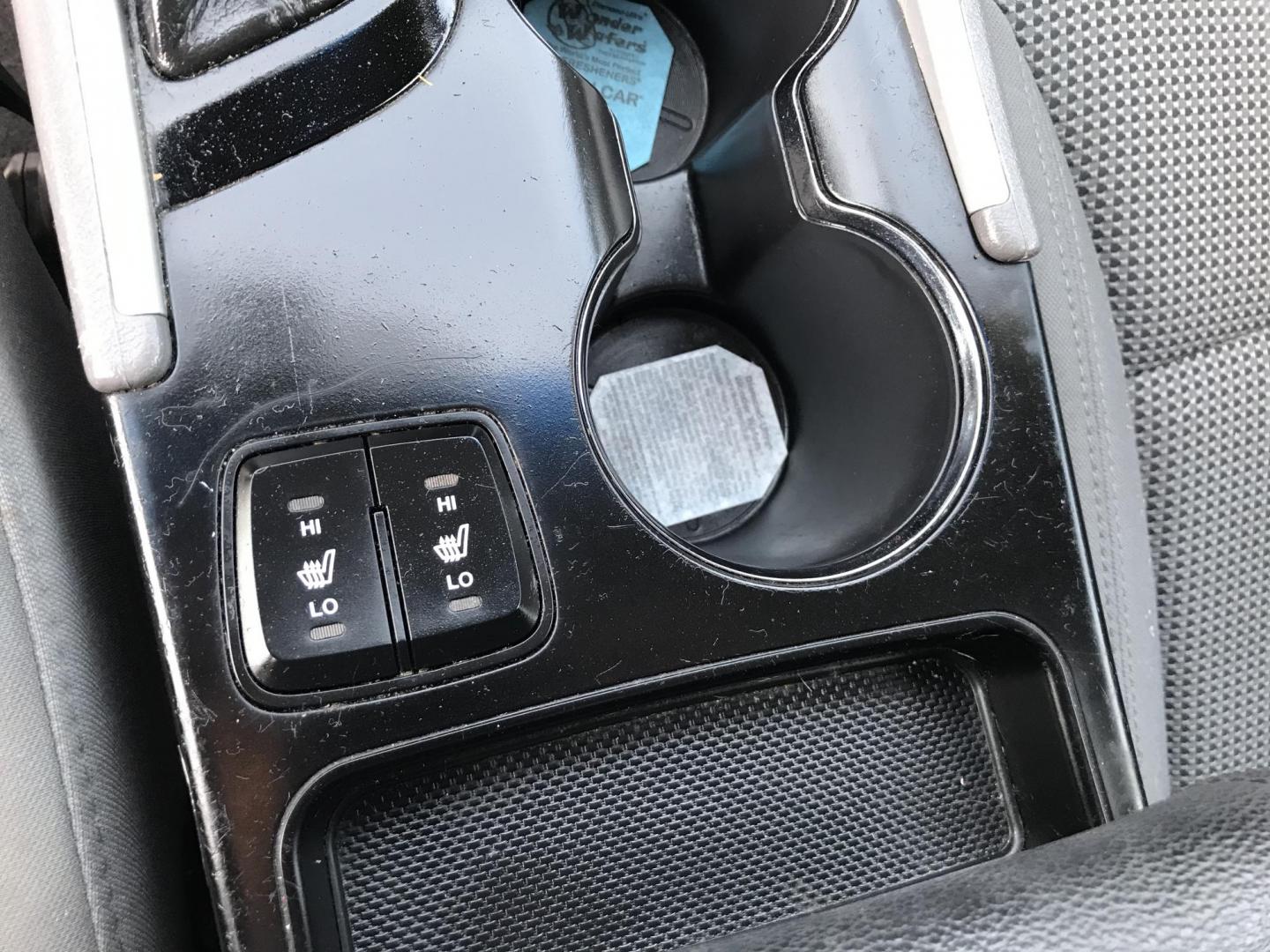 2013 Black /Gray Hyundai Sonata GLS (5NPEB4AC4DH) with an 2.4L L4 DOHC 16V engine, 6-Speed Automatic transmission, located at 577 Chester Pike, Prospect Park, PA, 19076, (610) 237-1015, 39.886154, -75.302338 - 2013 Hyundai Sonata GLS: Only 132k miles, heated seats, new PA inspection, SUPER CLEAN, runs EXCELLENT! This vehicle comes inspected and has been given a bumper to bumper safety check. It is very clean, reliable, and well maintained. We offer a unique pay plan that is known for being the easiest - Photo#14