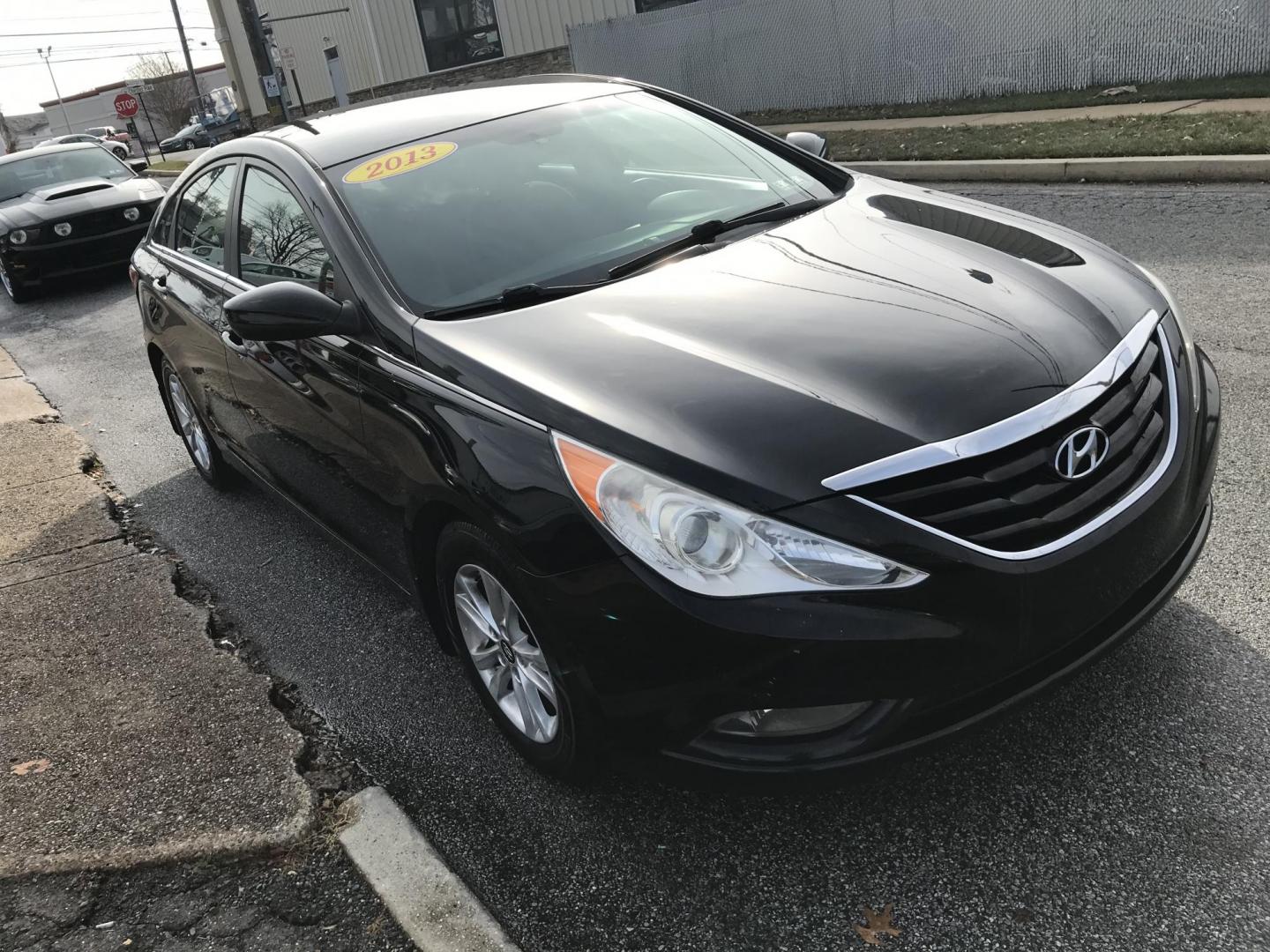 2013 Black /Gray Hyundai Sonata GLS (5NPEB4AC4DH) with an 2.4L L4 DOHC 16V engine, 6-Speed Automatic transmission, located at 577 Chester Pike, Prospect Park, PA, 19076, (610) 237-1015, 39.886154, -75.302338 - 2013 Hyundai Sonata GLS: Only 132k miles, heated seats, new PA inspection, SUPER CLEAN, runs EXCELLENT! This vehicle comes inspected and has been given a bumper to bumper safety check. It is very clean, reliable, and well maintained. We offer a unique pay plan that is known for being the easiest - Photo#2