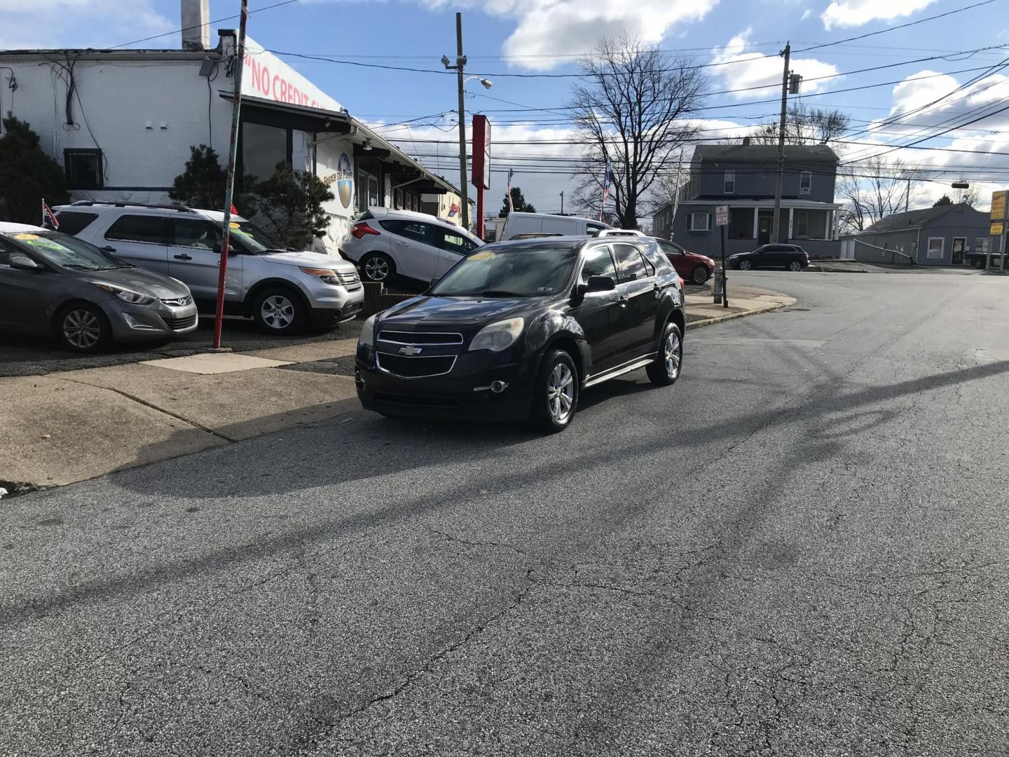 2011 Black /Black Chevrolet Equinox 2LT AWD (2CNFLNEC7B6) with an 2.4L L4 DOHC 16V engine, 6-Speed Automatic transmission, located at 577 Chester Pike, Prospect Park, PA, 19076, (610) 237-1015, 39.886154, -75.302338 - 2011 Chevrolet Equinox LT: Only 111k miles, AWD, navigation system, backup camera, new PA inspection, runs STRONG! This vehicle comes inspected and has been given a bumper to bumper safety check. It is very clean, reliable, and well maintained. We offer a unique pay plan that is known for being t - Photo#1