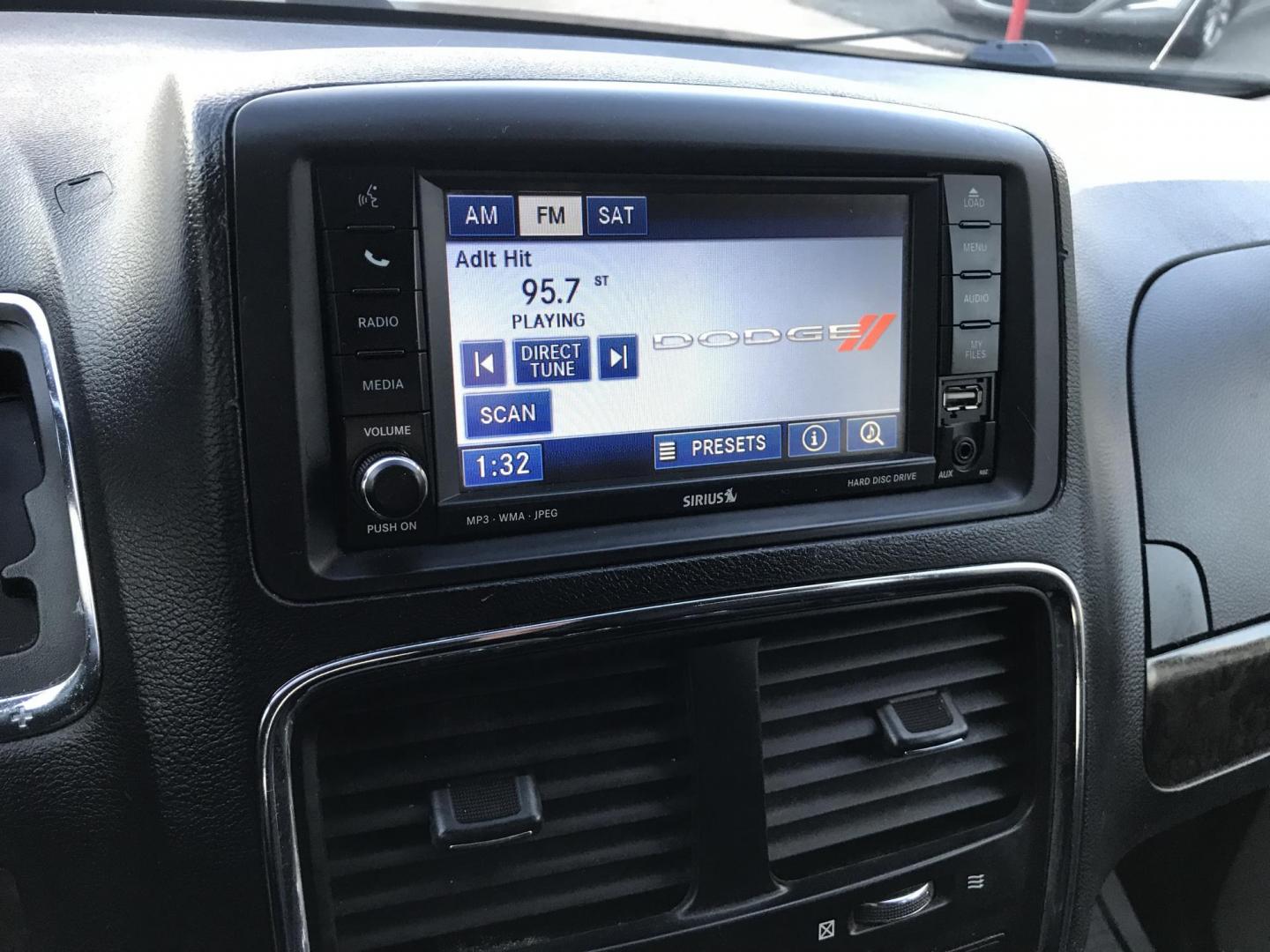2011 Black /Black Dodge Grand Caravan Mainstreet (2D4RN3DG6BR) with an 3.6L V6 DOHC 24V engine, 6-Speed Automatic transmission, located at 577 Chester Pike, Prospect Park, PA, 19076, (610) 237-1015, 39.886154, -75.302338 - Photo#14