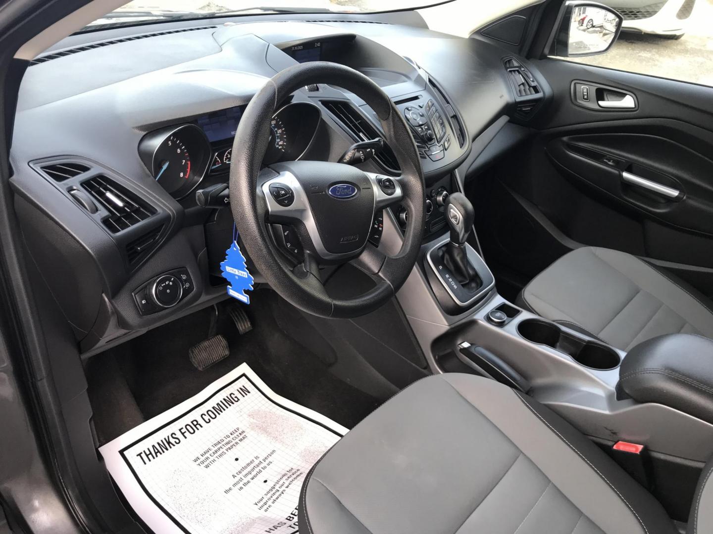 2013 Gray /Gray Ford Escape SE (1FMCU0GX3DU) with an 1.6L L4 DOHC 16V engine, 6-Speed Automatic transmission, located at 577 Chester Pike, Prospect Park, PA, 19076, (610) 237-1015, 39.886154, -75.302338 - 2013 Ford Escape SE: Only 82k miles, new PA inspection, great on gas, SUPER CLEAN! This vehicle comes inspected and has been given a bumper to bumper safety check. It is very clean, reliable, and well maintained. We offer a unique pay plan that is known for being the easiest and fastest financing - Photo#10