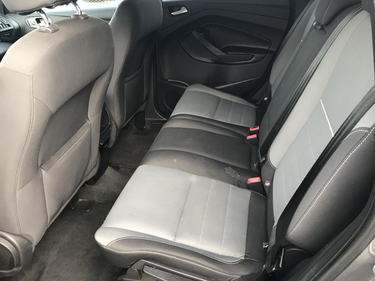 2013 Gray /Gray Ford Escape SE (1FMCU0GX3DU) with an 1.6L L4 DOHC 16V engine, 6-Speed Automatic transmission, located at 577 Chester Pike, Prospect Park, PA, 19076, (610) 237-1015, 39.886154, -75.302338 - 2013 Ford Escape SE: Only 82k miles, new PA inspection, great on gas, SUPER CLEAN! This vehicle comes inspected and has been given a bumper to bumper safety check. It is very clean, reliable, and well maintained. We offer a unique pay plan that is known for being the easiest and fastest financing - Photo#14