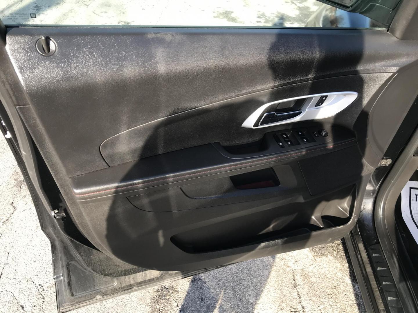 2013 Black /Black Chevrolet Equinox 1LT AWD (2GNFLEEKXD6) with an 2.4L L4 DOHC 16V engine, 6-Speed Automatic transmission, located at 577 Chester Pike, Prospect Park, PA, 19076, (610) 237-1015, 39.886154, -75.302338 - Photo#10