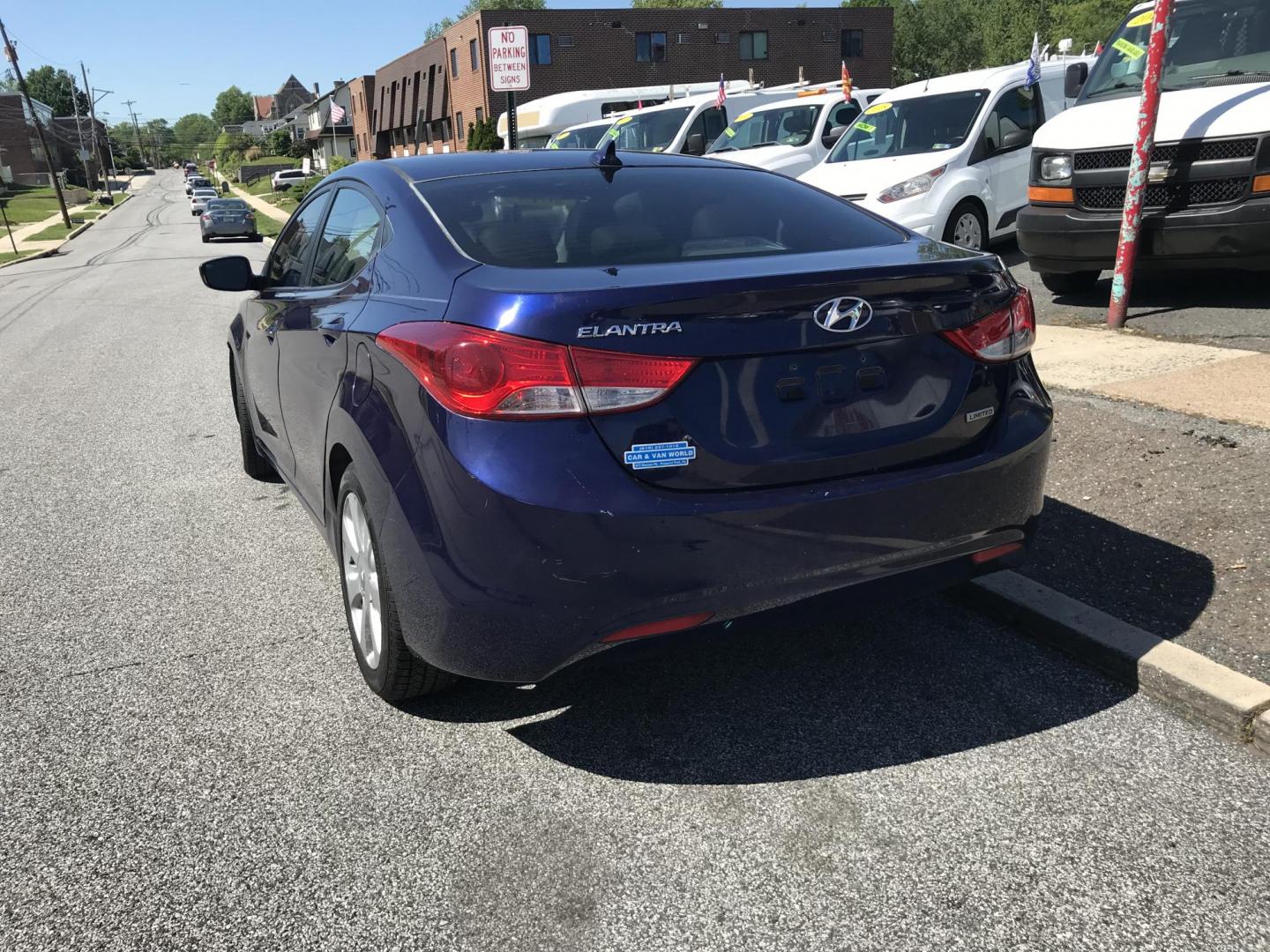 2013 Blue /Gray Hyundai Elantra Limited (5NPDH4AE5DH) with an 1.8L L4 DOHC 16V engine, 6-Speed Automatic transmission, located at 577 Chester Pike, Prospect Park, PA, 19076, (610) 237-1015, 39.886154, -75.302338 - Photo#5