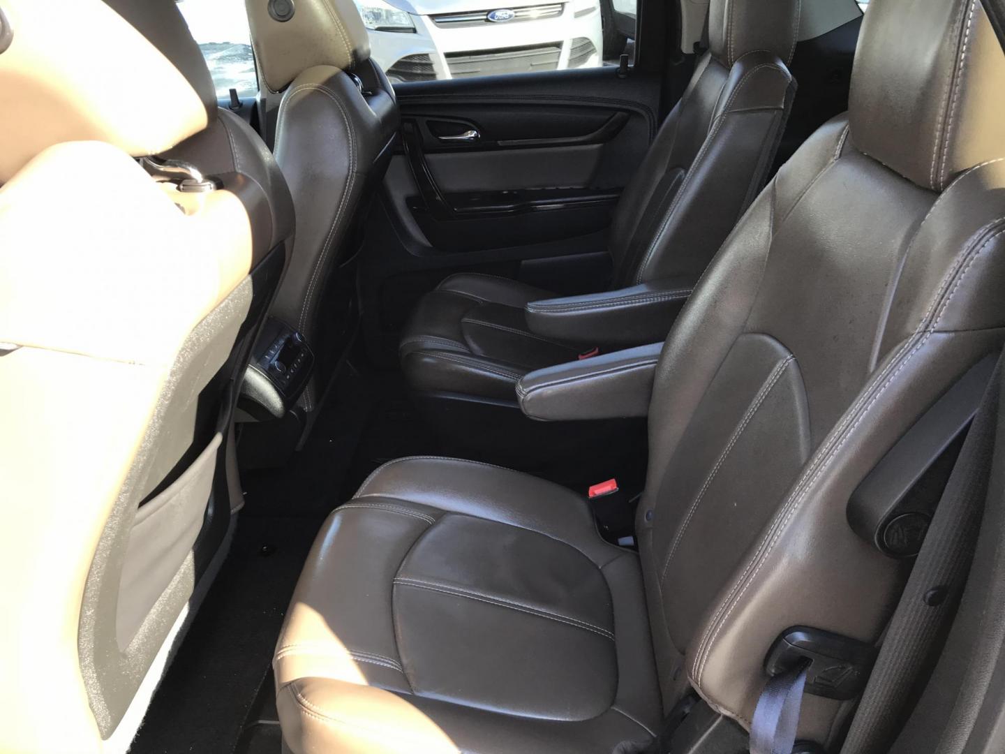 2015 Red /Gray GMC Acadia SLT-1 AWD (1GKKVRKD6FJ) with an 3.6L V6 DOHC 24V engine, 6-Speed Automatic transmission, located at 577 Chester Pike, Prospect Park, PA, 19076, (610) 237-1015, 39.886154, -75.302338 - Photo#22