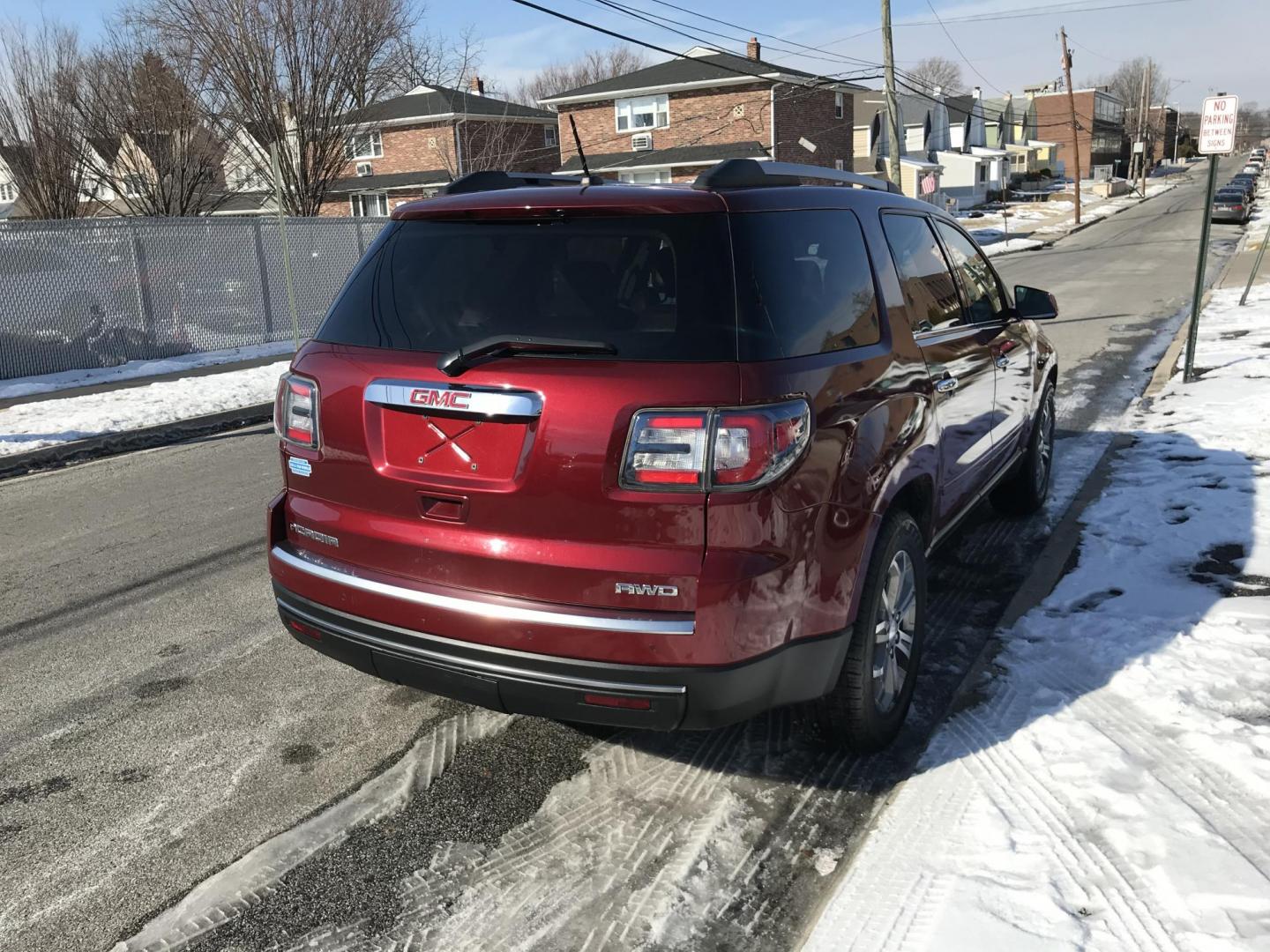2015 Red /Gray GMC Acadia SLT-1 AWD (1GKKVRKD6FJ) with an 3.6L V6 DOHC 24V engine, 6-Speed Automatic transmission, located at 577 Chester Pike, Prospect Park, PA, 19076, (610) 237-1015, 39.886154, -75.302338 - Photo#5