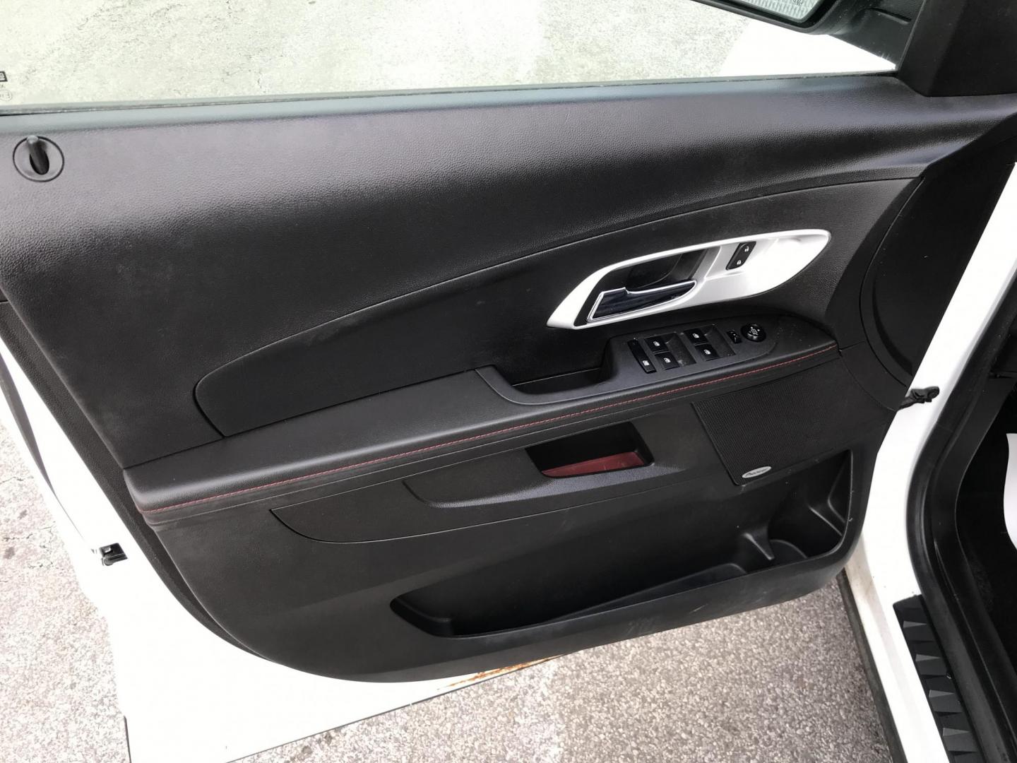 2012 White /Black Chevrolet Equinox 2LT AWD (2GNFLNEK7C6) with an 2.4L L4 DOHC 16V engine, 6-Speed Automatic transmission, located at 577 Chester Pike, Prospect Park, PA, 19076, (610) 237-1015, 39.886154, -75.302338 - 2012 Chevrolet Equinox 2LT: AWD, new PA inspection, good on gas, SUPER CLEAN, runs LIKE NEW! This vehicle comes inspected and has been given a bumper to bumper safety check. It is very clean, reliable, and well maintained. We offer a unique pay plan that is known for being the easiest and fastest - Photo#8