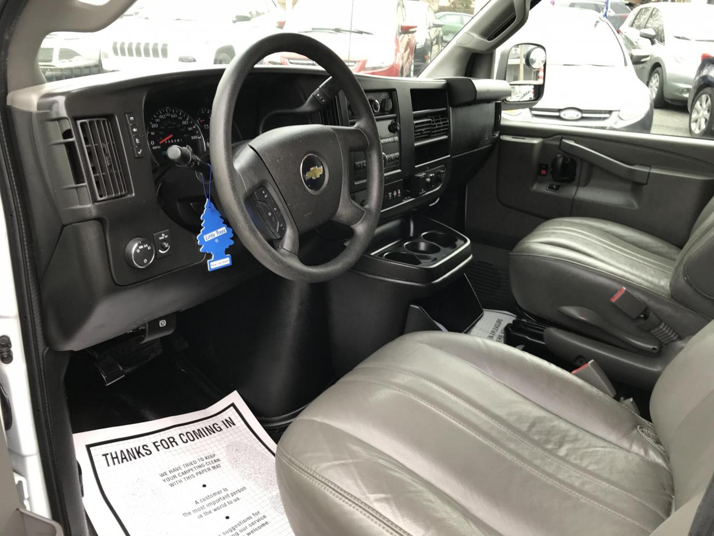 2018 White /Gray Chevrolet Express 2500 Cargo (1GCWGAFG4J1) with an 6.0L V8 OHV 16V FFV engine, 6A transmission, located at 577 Chester Pike, Prospect Park, PA, 19076, (610) 237-1015, 39.886154, -75.302338 - Photo#9