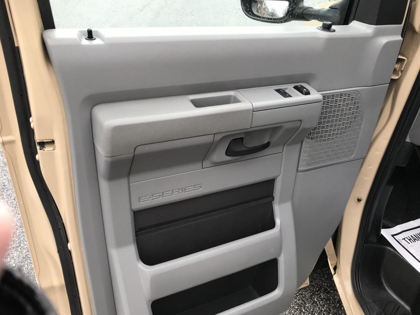 2014 Ford E-Series Van E-250 (1FTNE2EW9ED) with an 4.6L V8 SOHC 16V engine, 4-Speed Automatic transmission, located at 577 Chester Pike, Prospect Park, PA, 19076, (610) 237-1015, 39.886154, -75.302338 - 2014 Ford Econoline E250 Cargo Van: Ladder racks, shelving, no side or rear windows, new PA inspection, FLEET MAINTAINED! This vehicle comes inspected and has been given a bumper to bumper safety check. It is very clean, reliable, and well maintained. We offer a unique pay plan that is known for - Photo#7